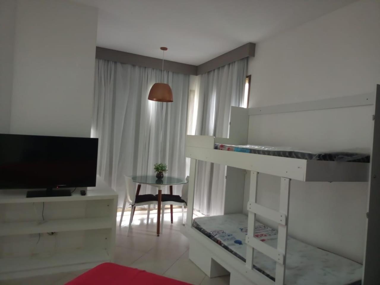 Apartamento estúdio com vista para piscina - Praia do Sahy