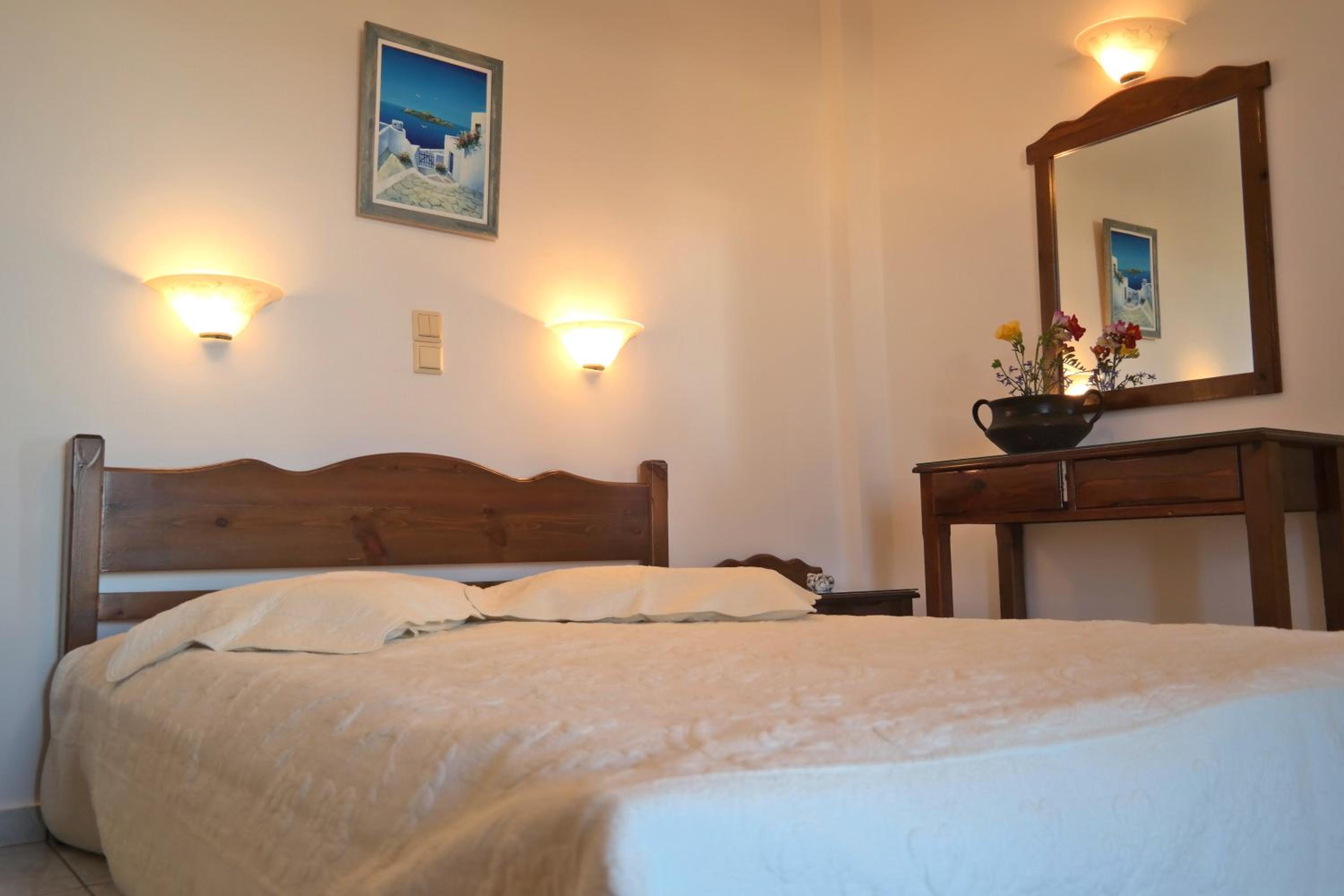 Mina's Studios in Naxos Island