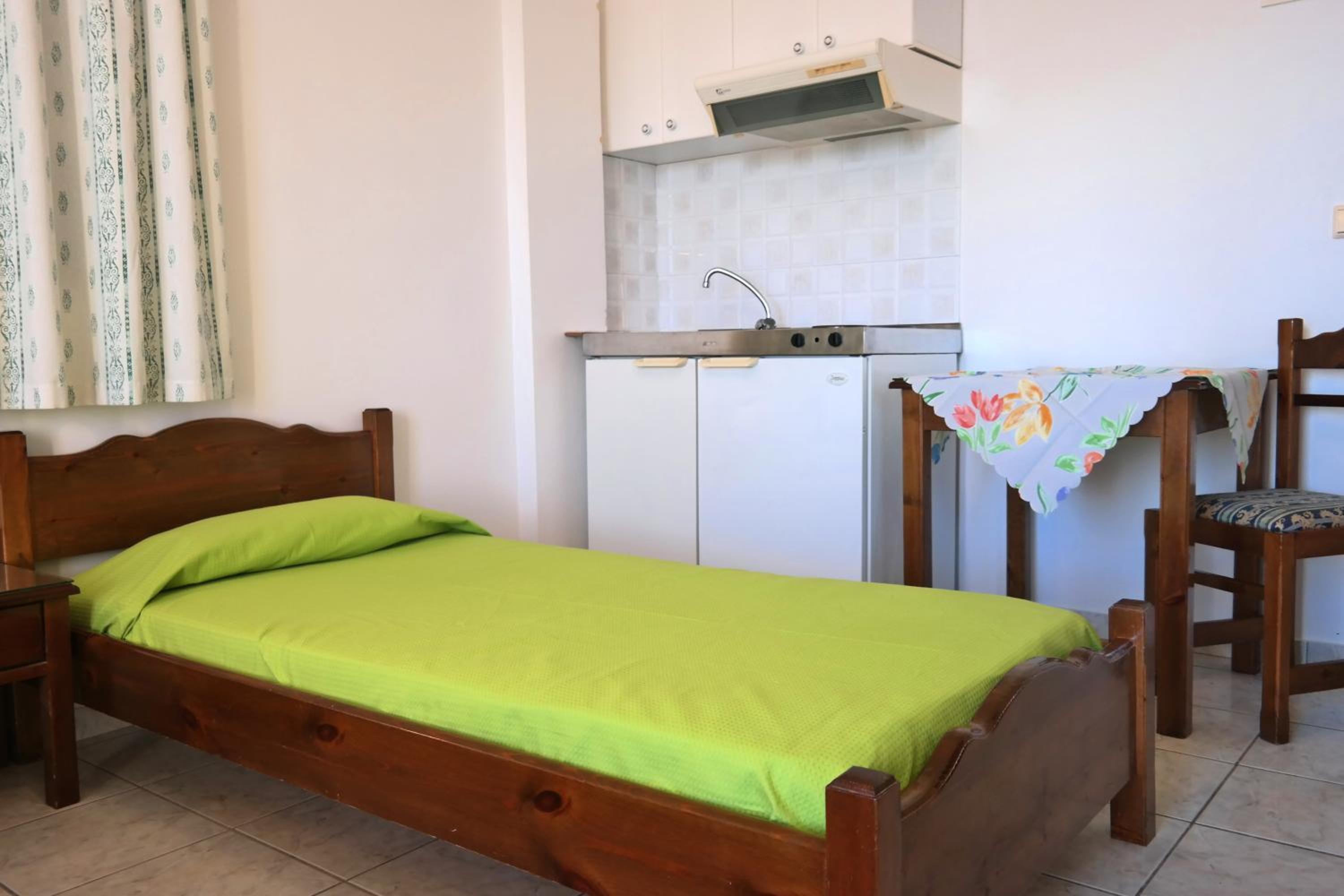 Mina's Studios in Naxos Island