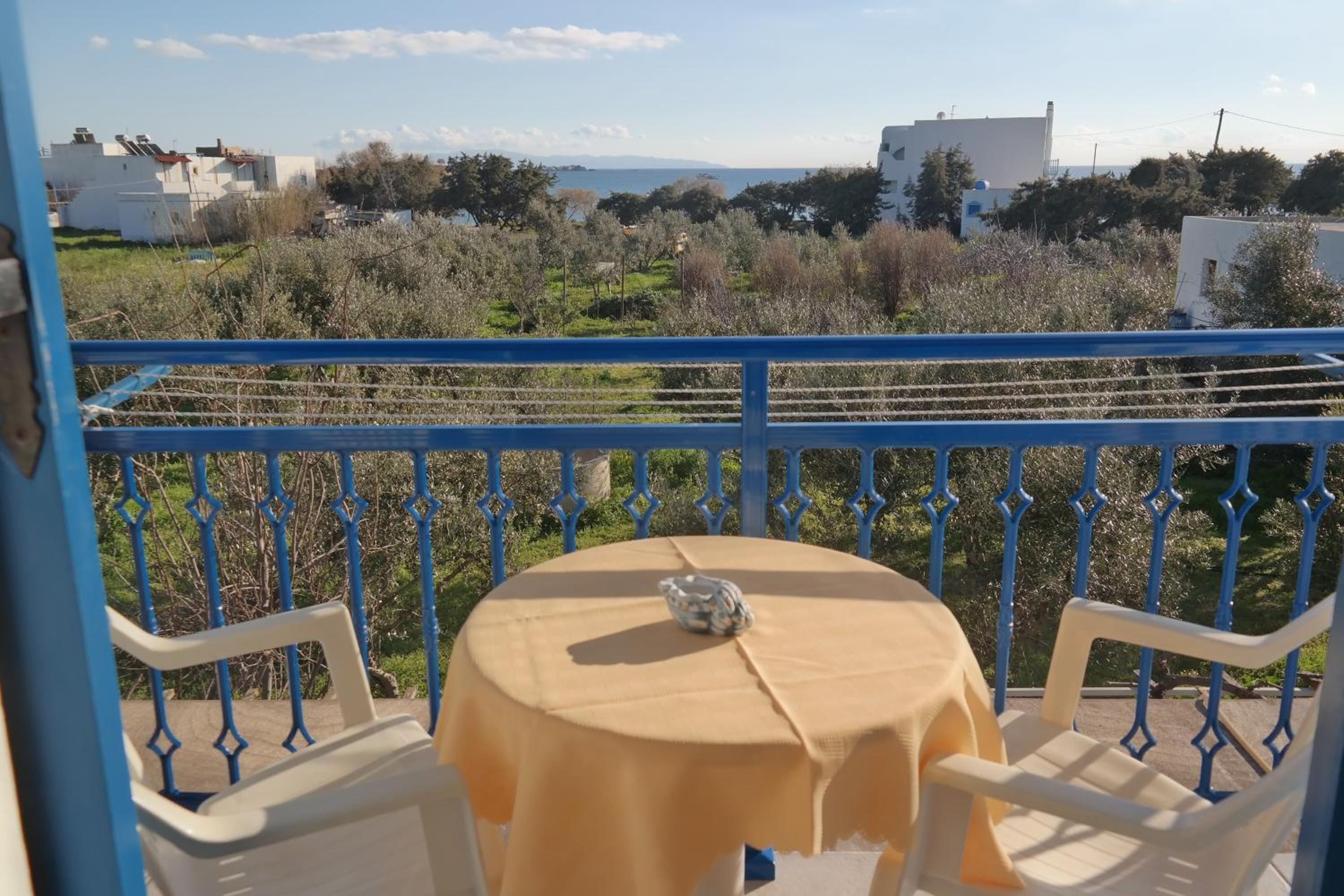 Mina's Studios in Naxos Island