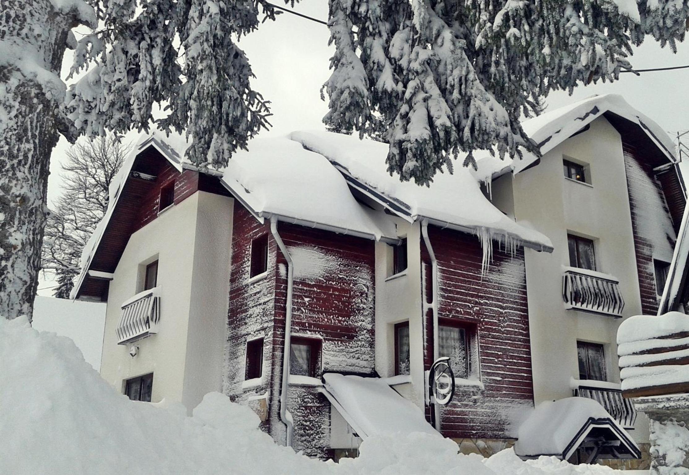 Apartments and Rooms Planinska Idila