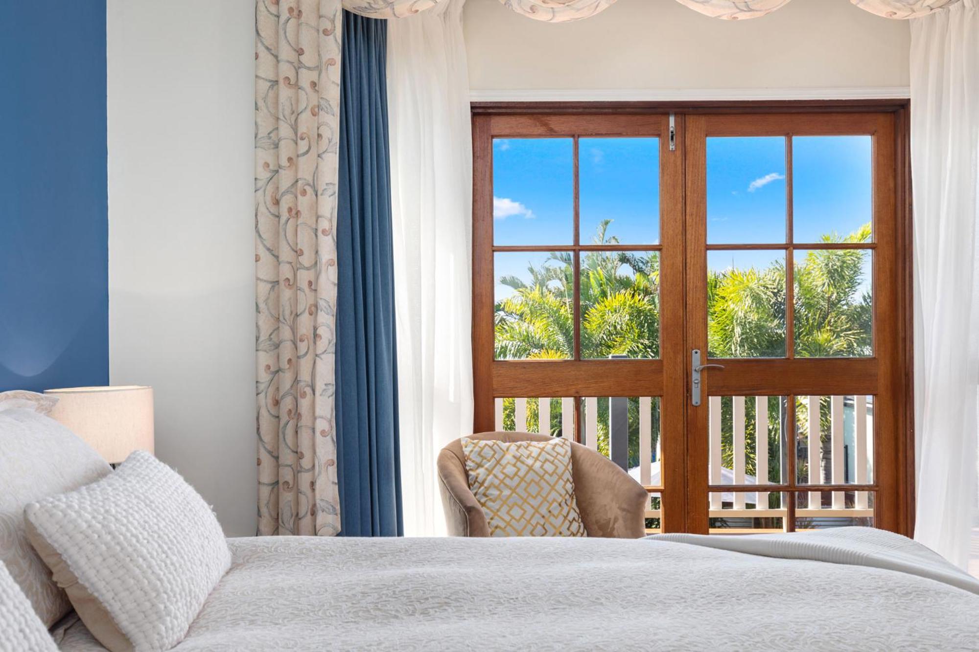 Villa Cavour - A Whole House Close to the Ocean