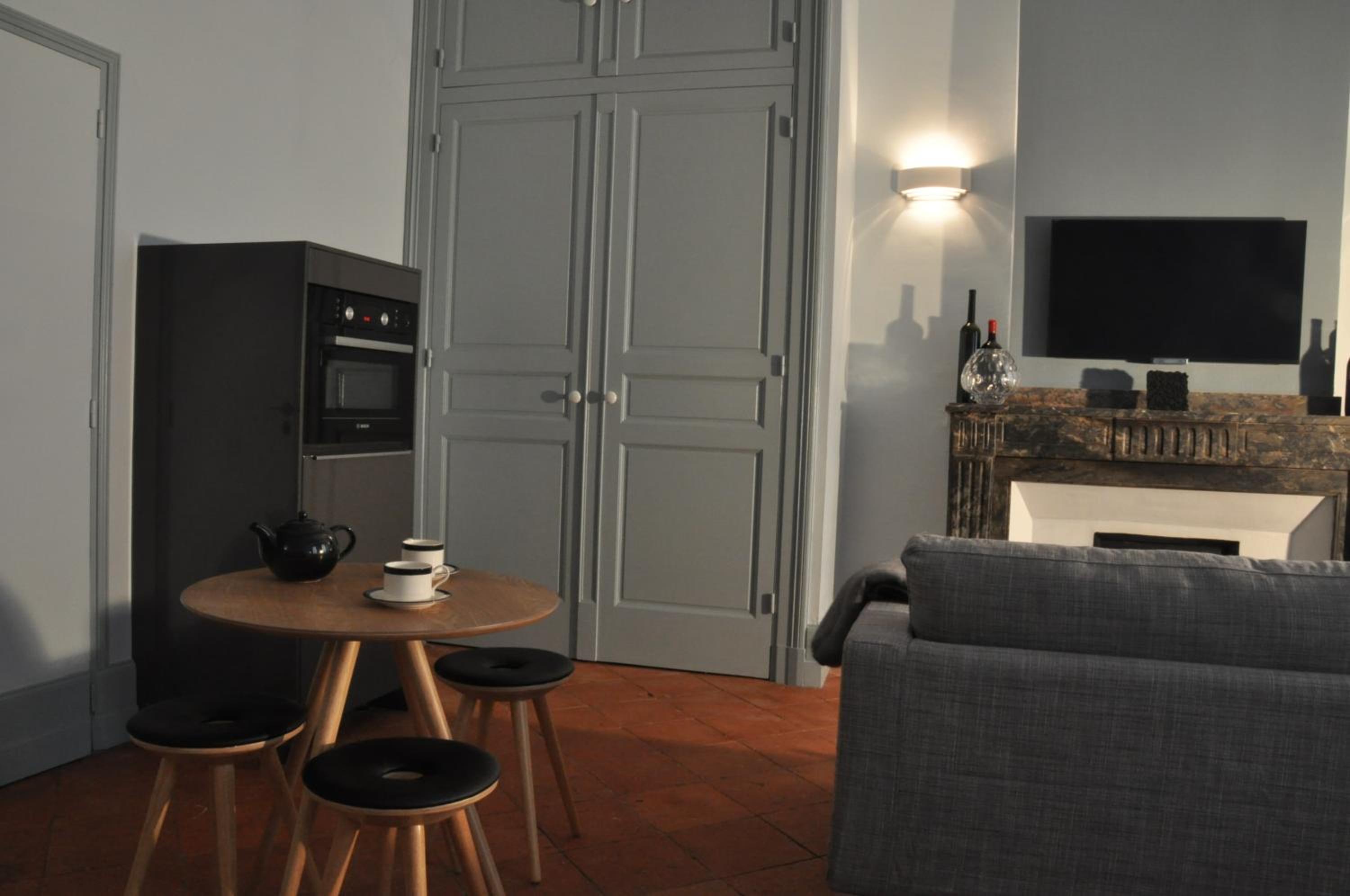 Suite Voltaire