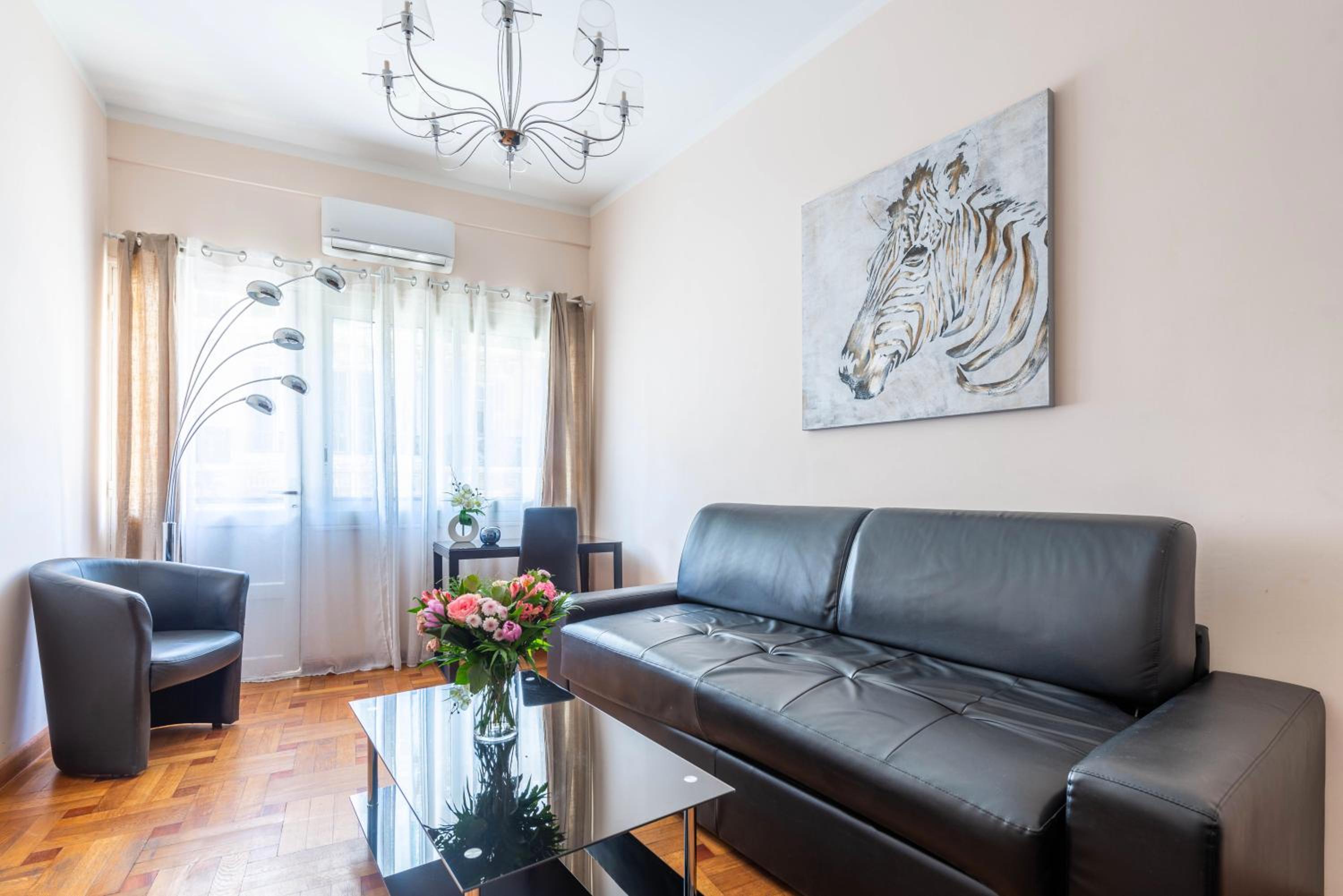 NOTRE DAME - Huge sunny modern 2BR flat - Terrace photo 2