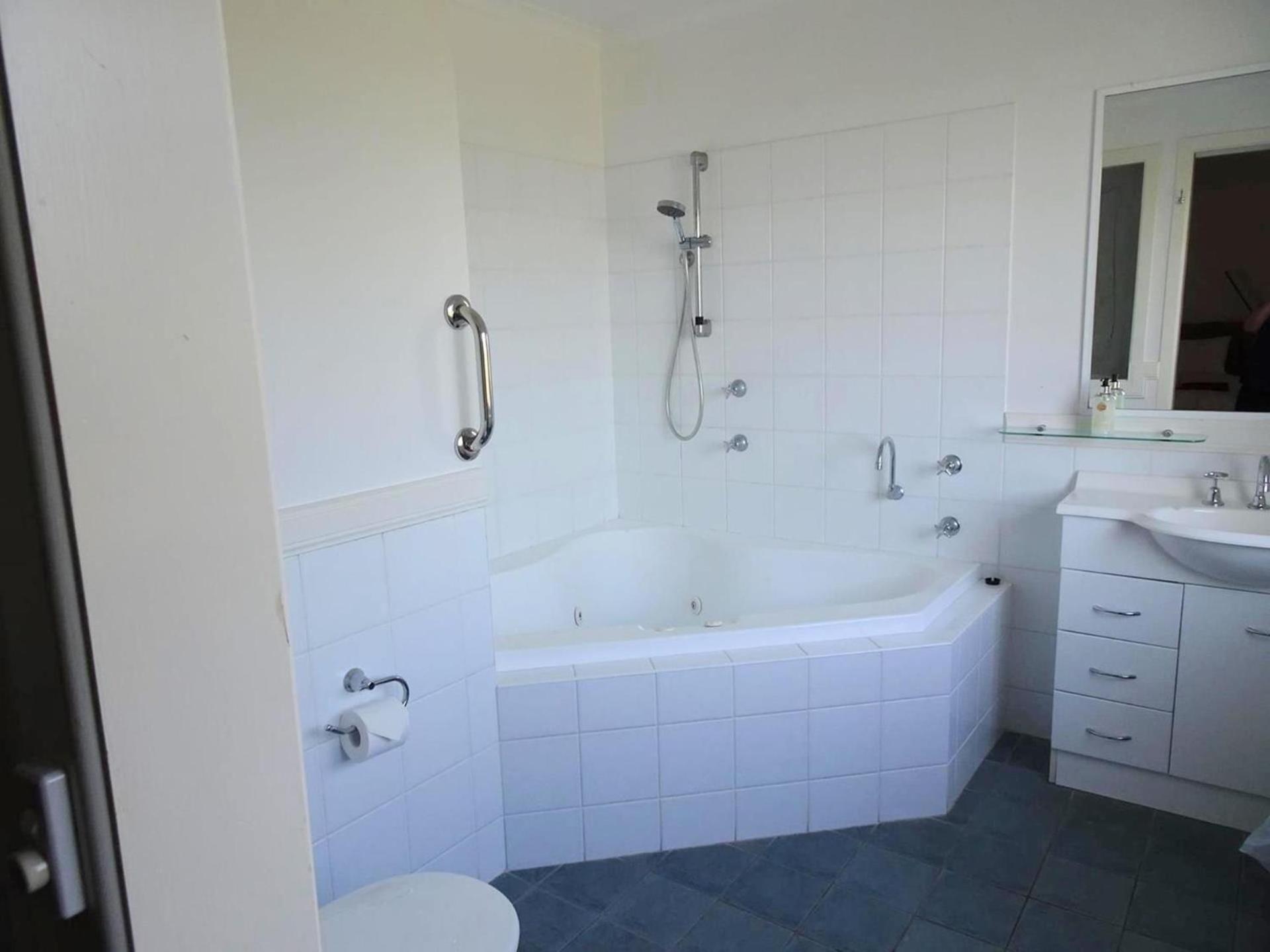 Sea Views at Aqualuna 9 Solitary Islands Way 94