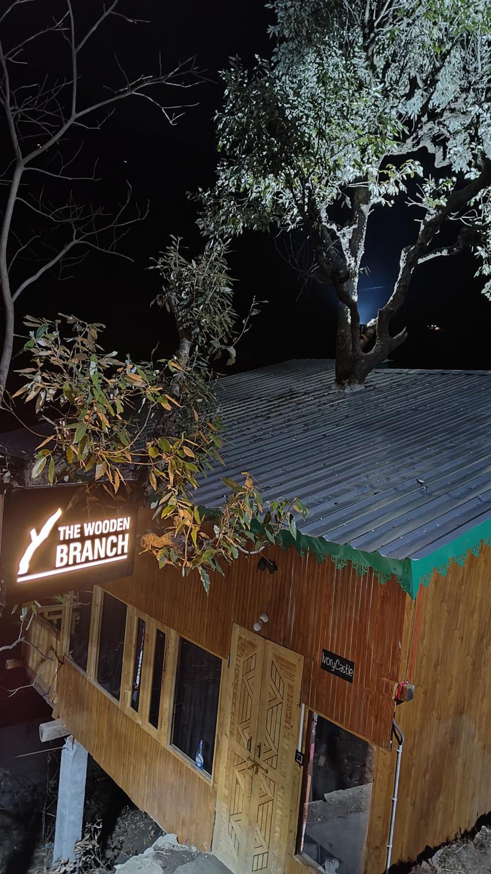 Ivory Castle Treehouse by TheWoodenBranch view 3
