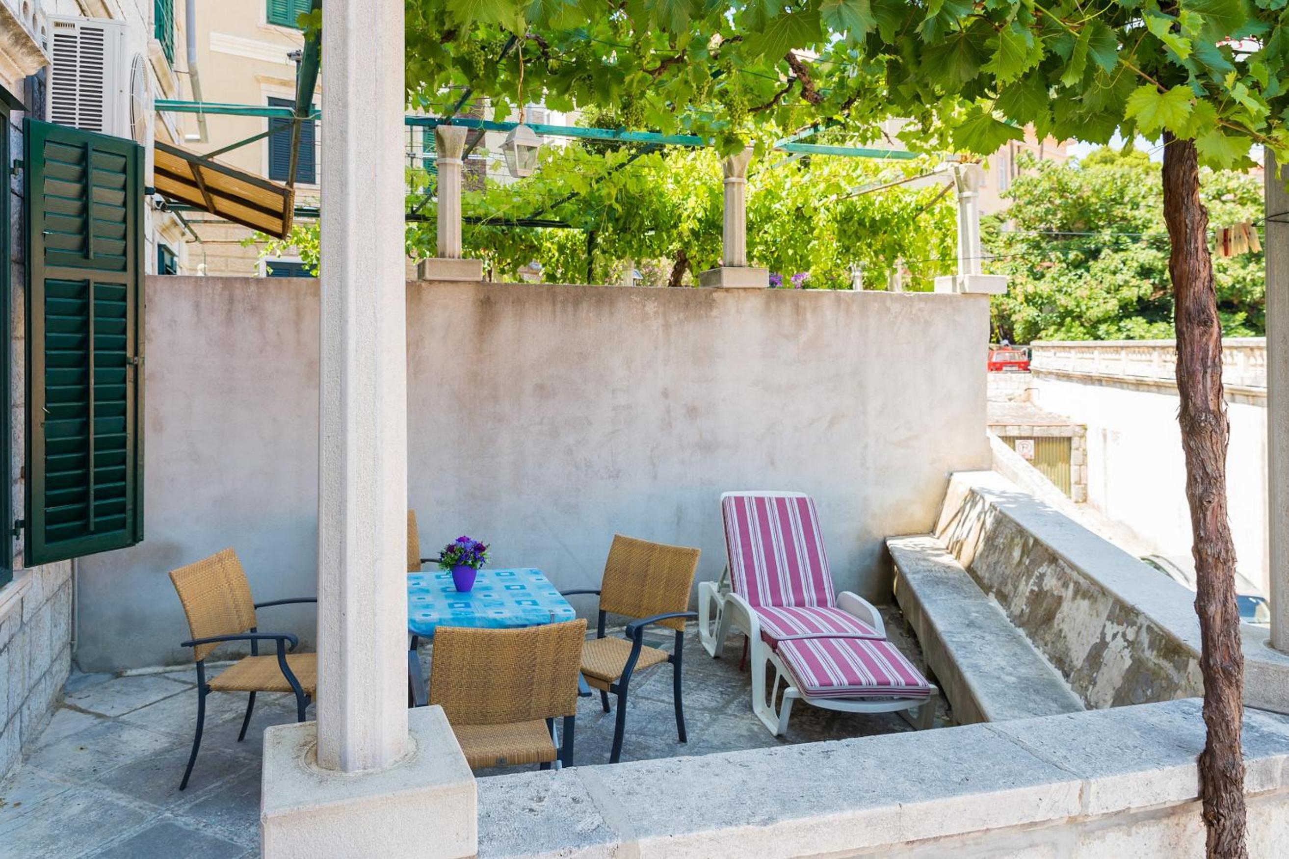 Apartment& Room Lukre / Apartment Lukre with terrace