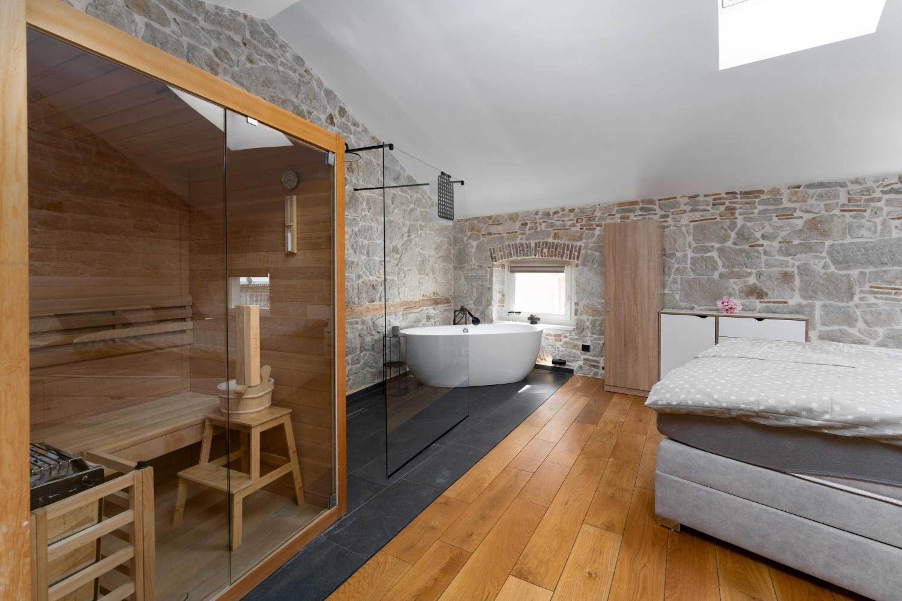 Hotel Apartments Casanova - Image 1