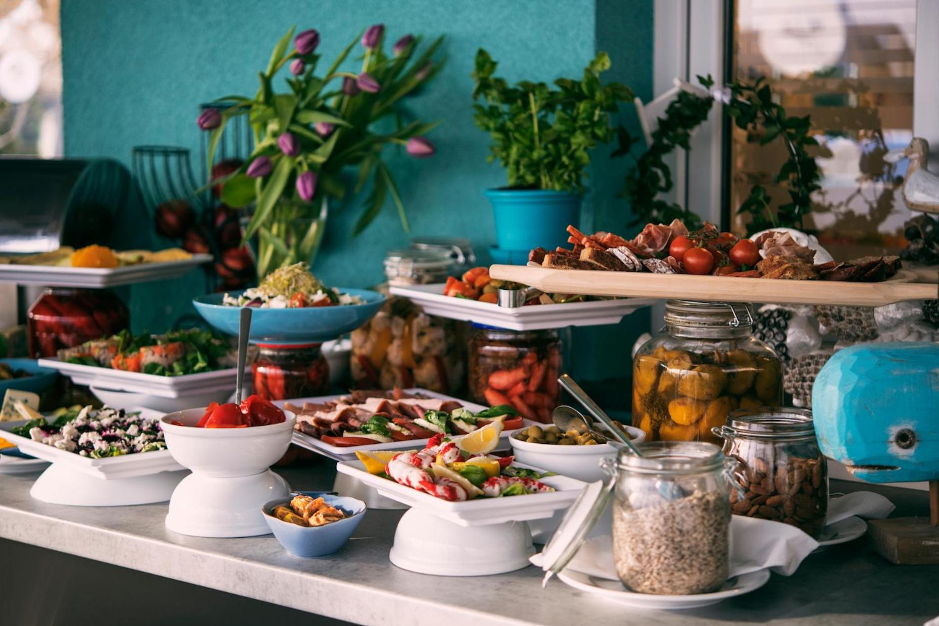 breakfast buffet