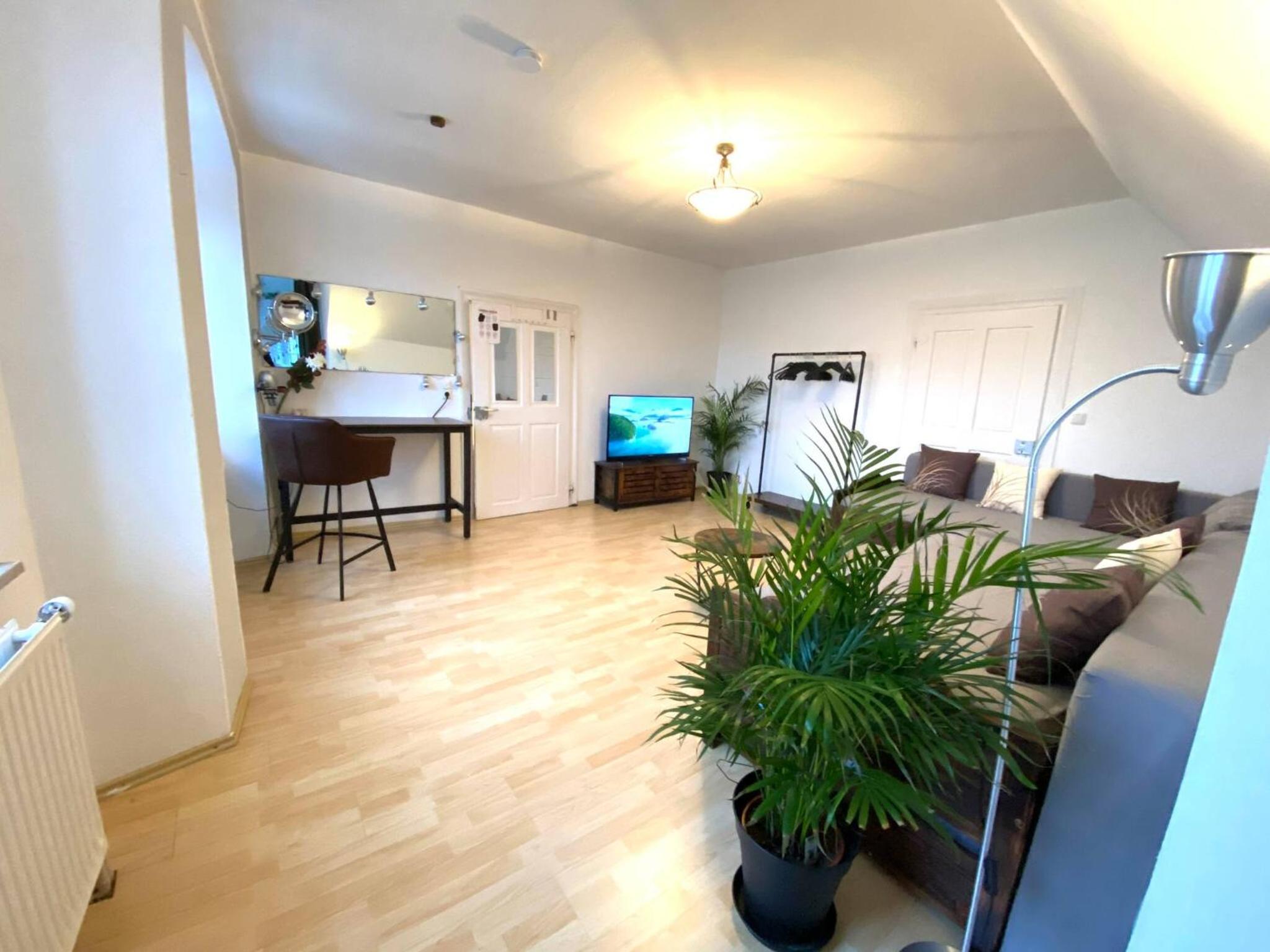 Room in Apartment - Schlafen Wie Prinzessinnen In Kemptens Schlosschen