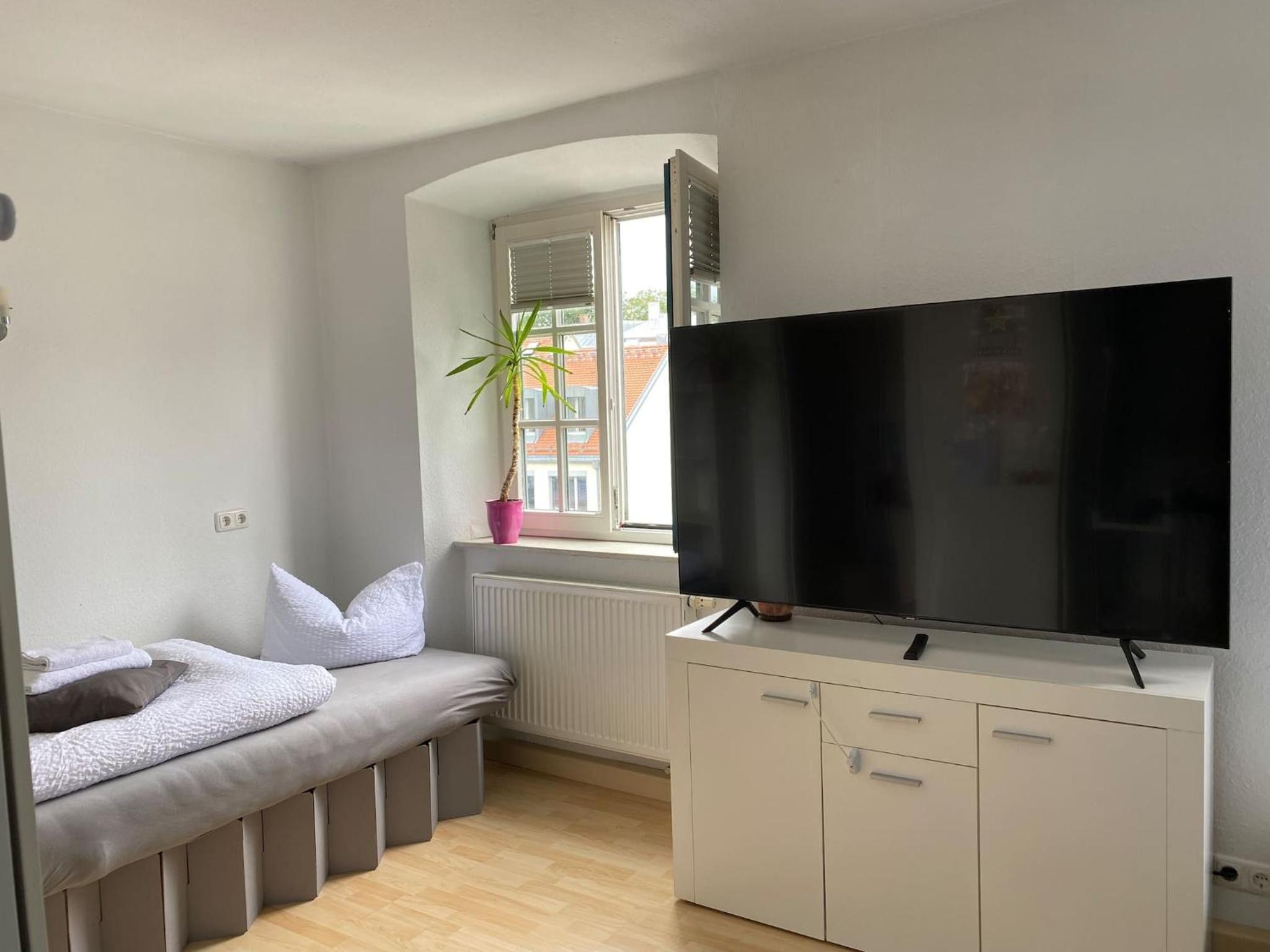 Room in Apartment - Schlafen Wie Prinzessinnen In Kemptens Schlosschen