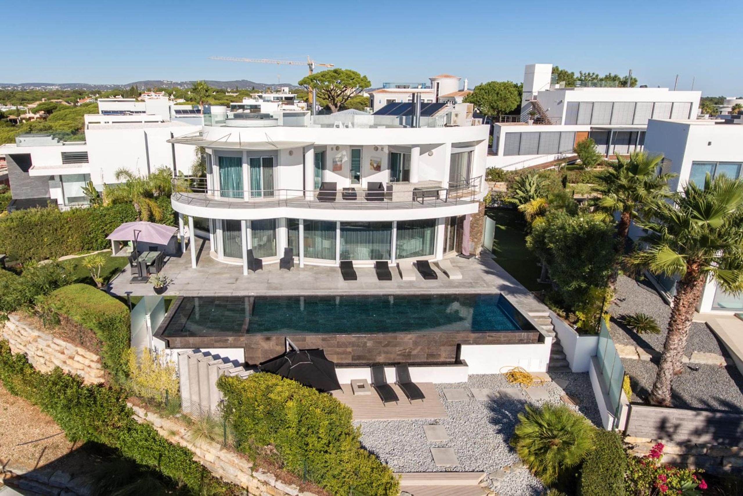 Villa Croesa - Vale de Lobo view 4
