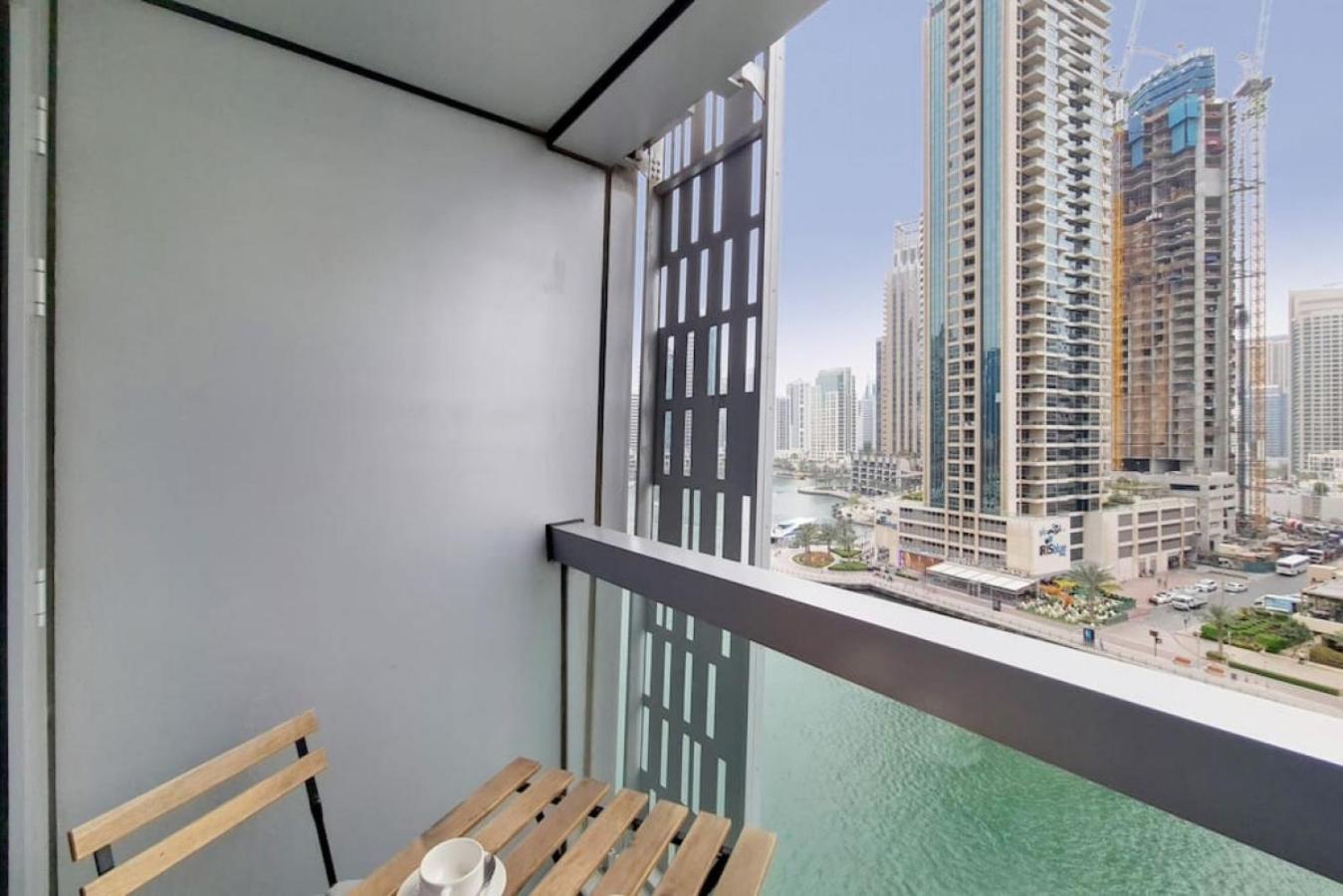Cayan Tower, Dubai Marina - Vacationer