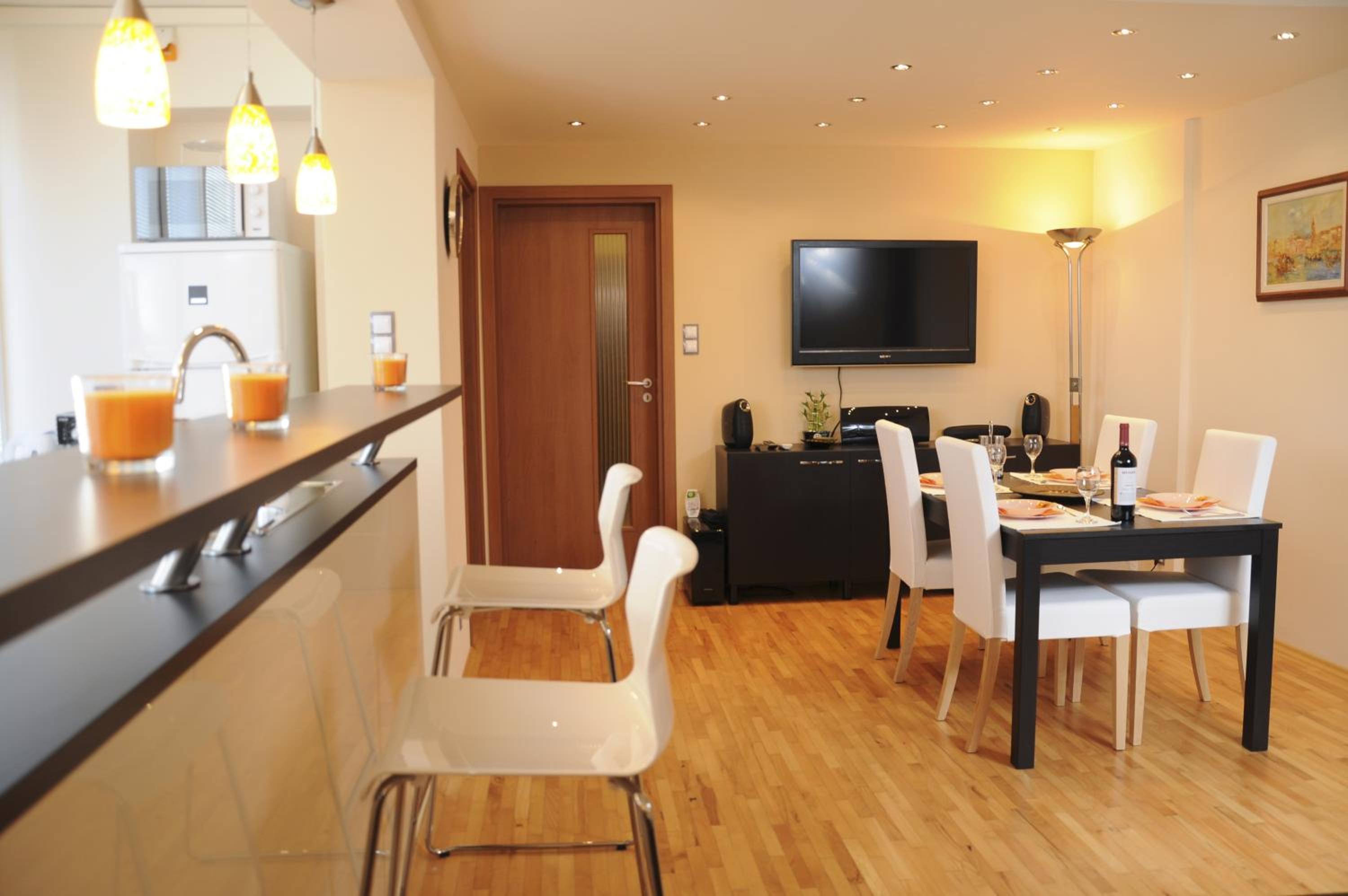 DERELLI Elegance Apartment view 4
