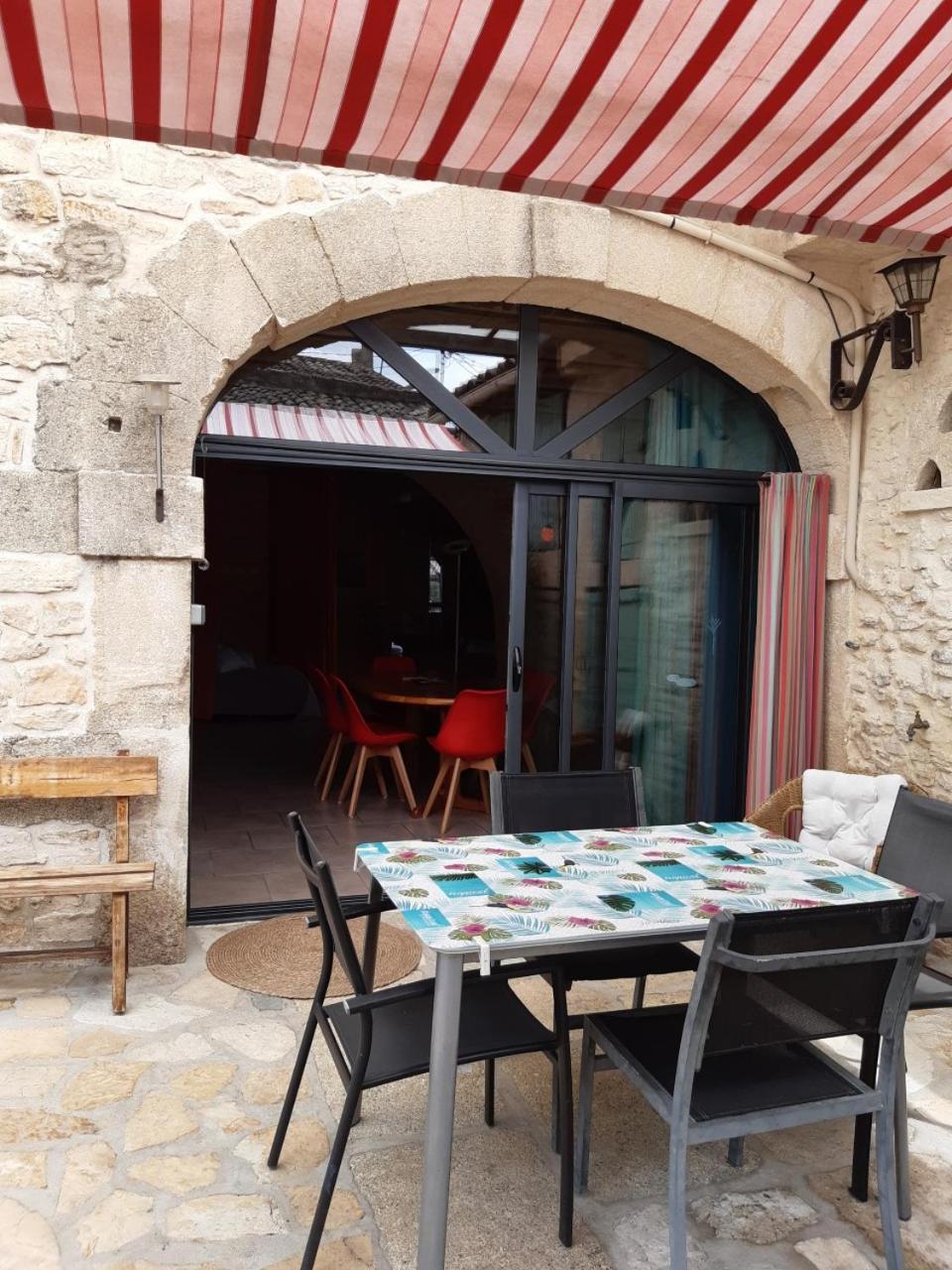 Gites du Mas Gibert à SAUSSINES entre Nimes et Montpellier view 4