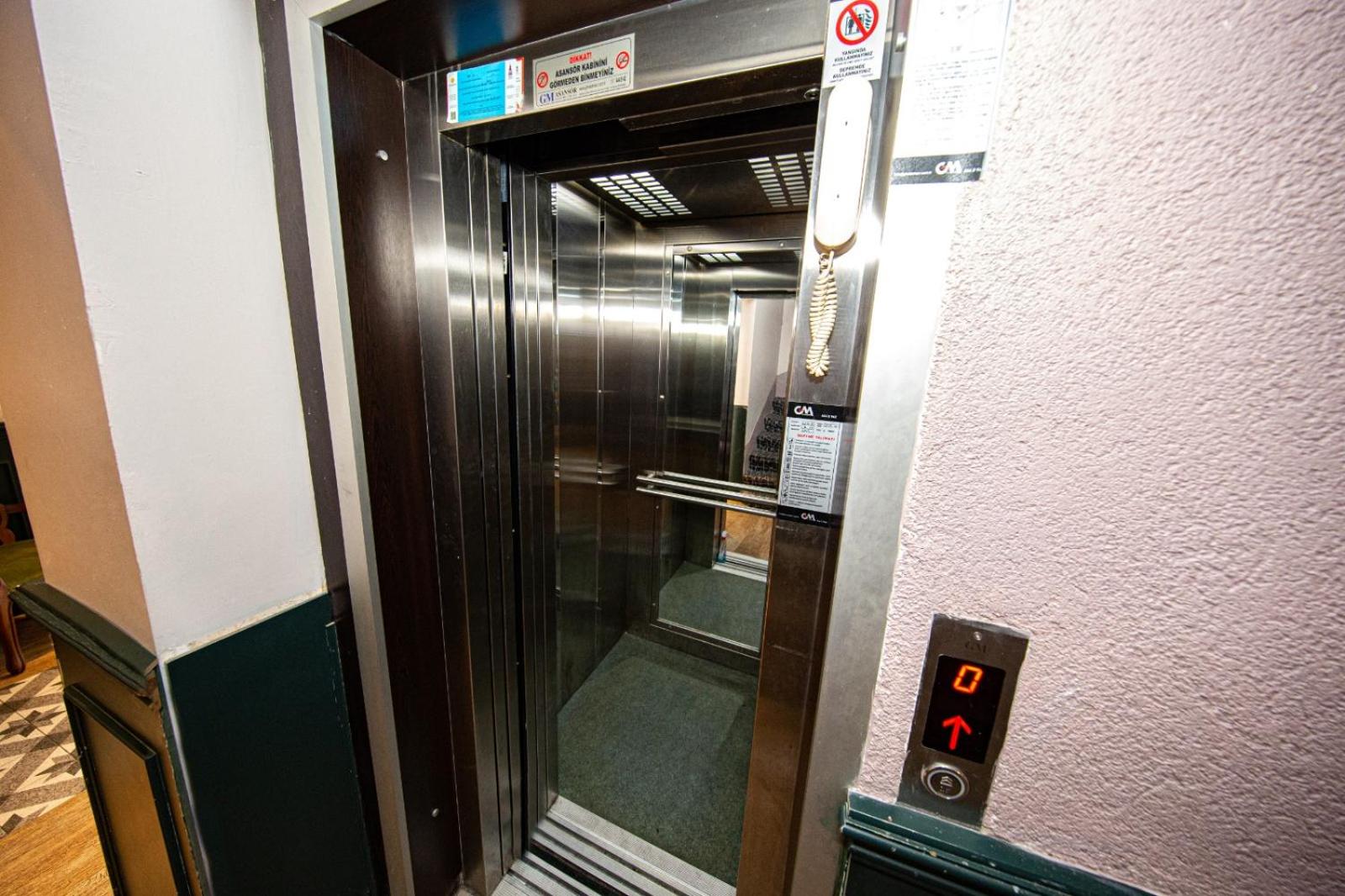 Comfort Hotel Taksim - Image 40