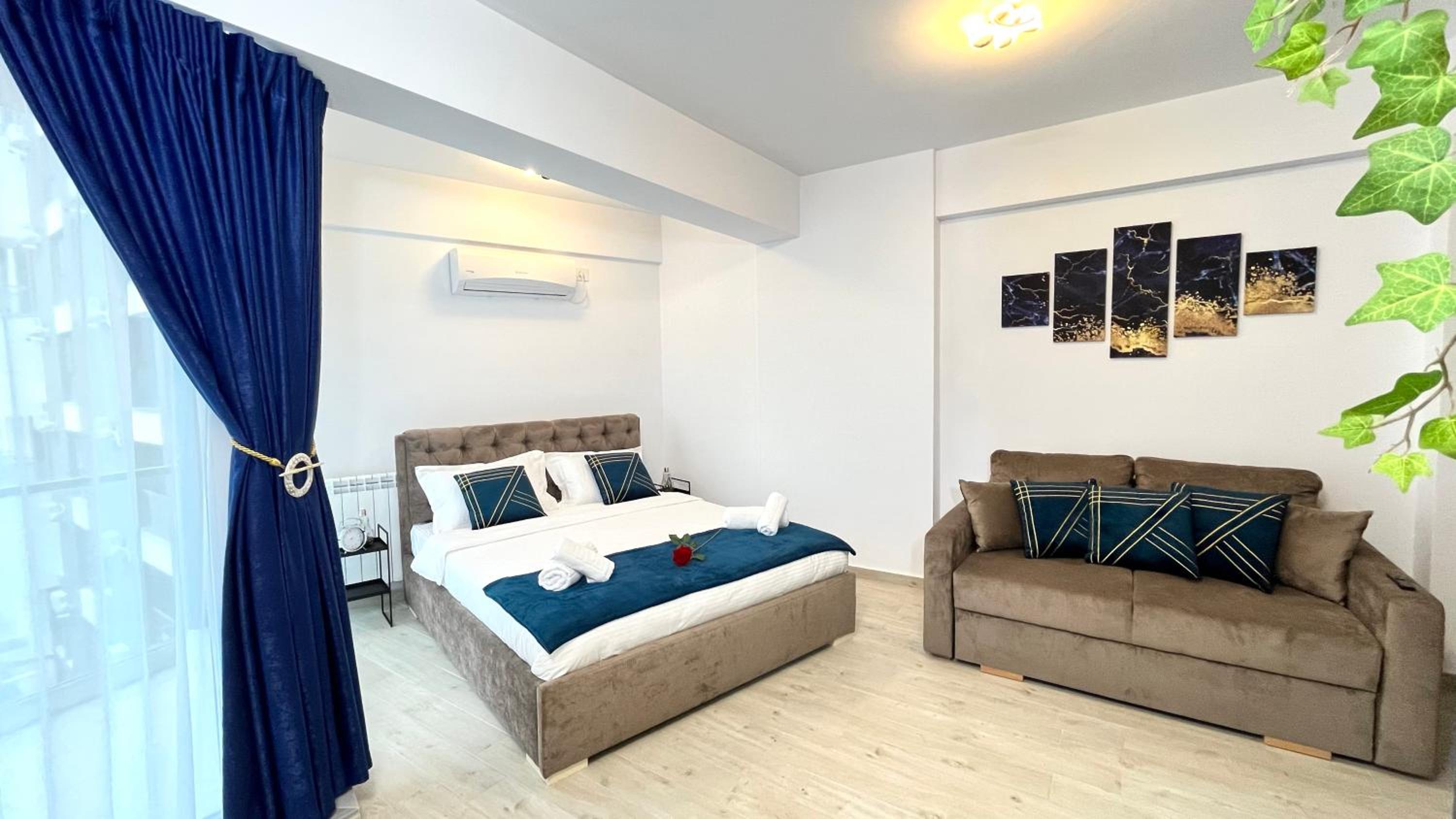 Embassy Studio Mamaia Nord - piscina pe acoperis & parcare gratis view 4