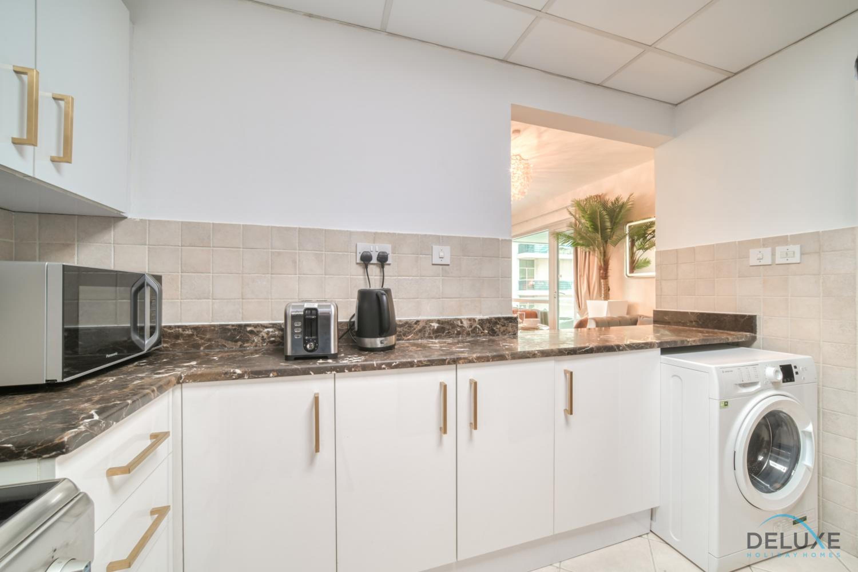 Classy 2BR at La Riviera Dubai Marina by Deluxe Holiday Homes