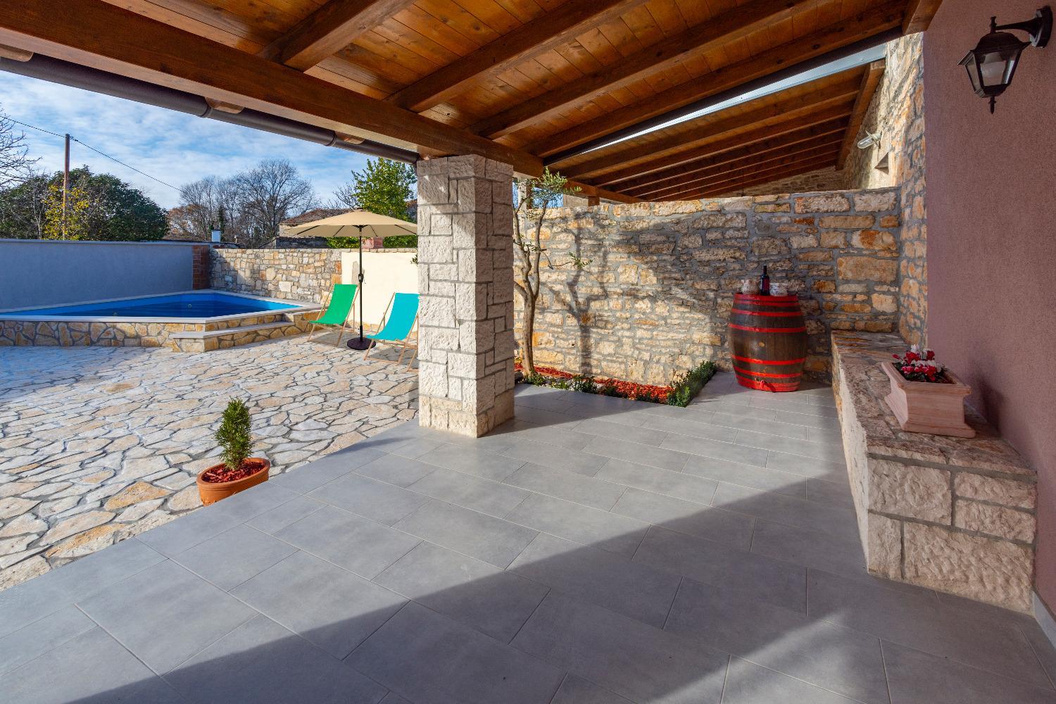 Villa Edo - with pool
