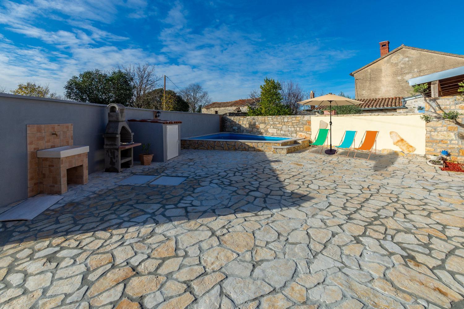 Villa Edo - with pool