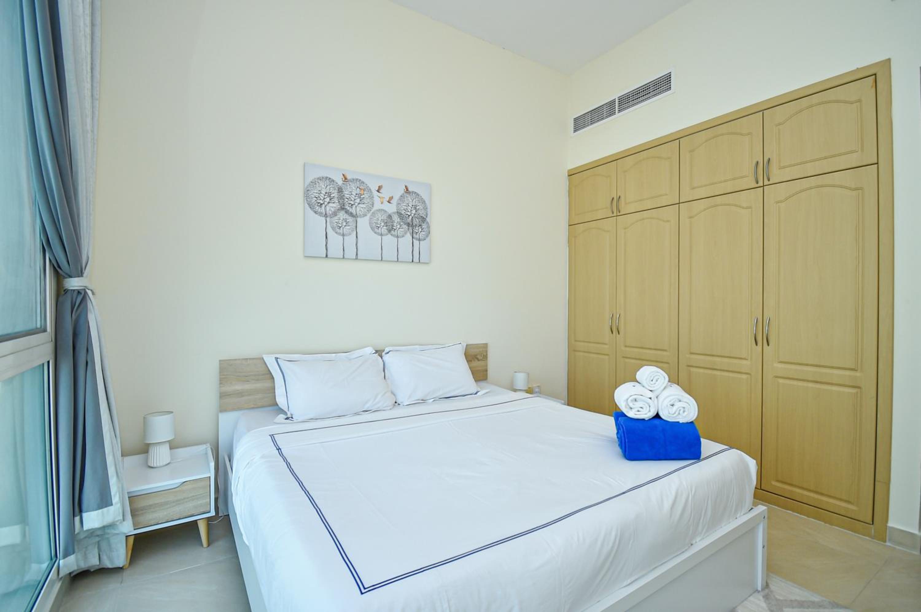 Cozy 1 Bedroom with Study room in Dubai Marina - Ideal for 3 Guests - PRK