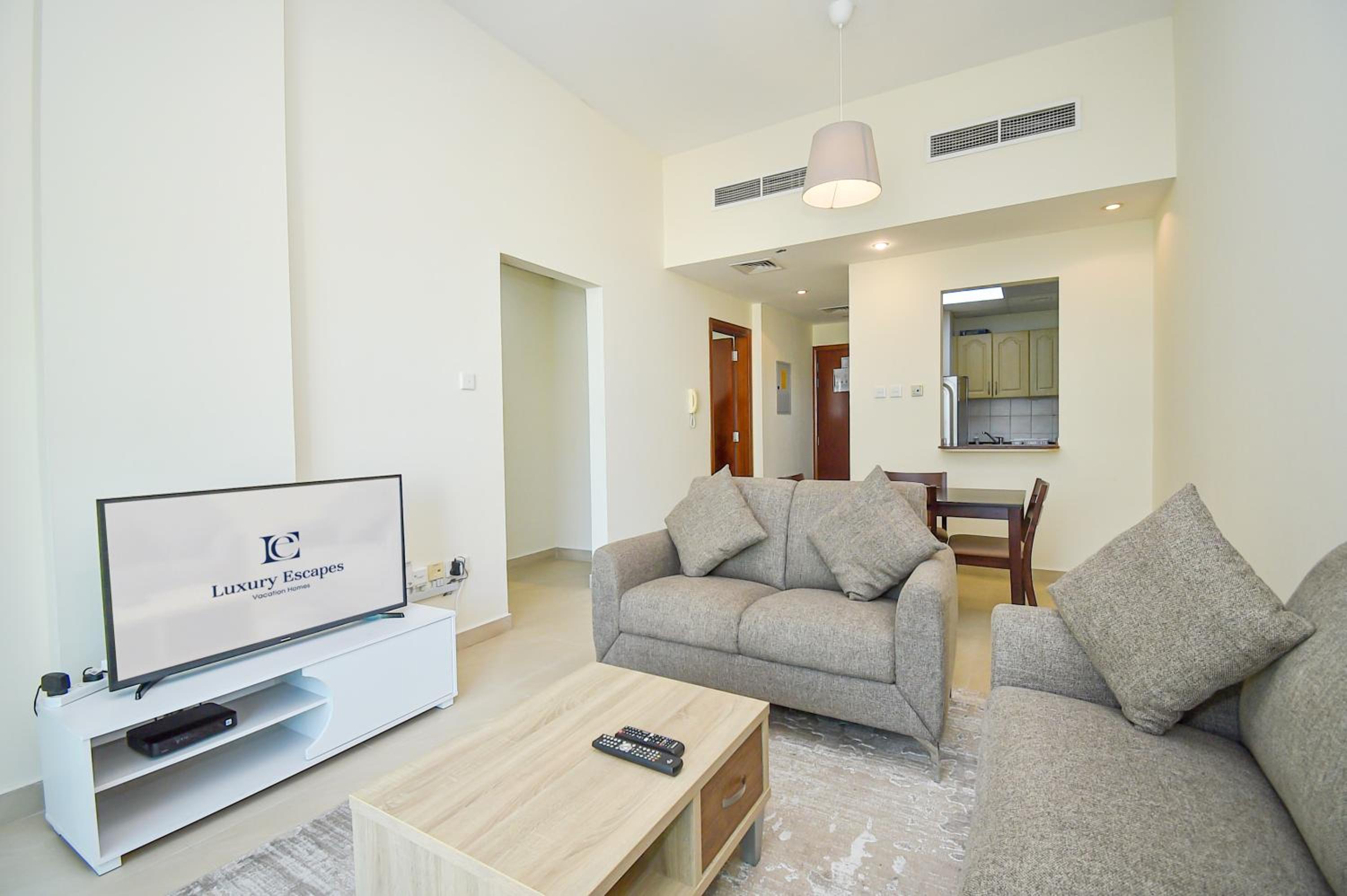 Cozy 1 Bedroom with Study room in Dubai Marina - Ideal for 3 Guests - PRK