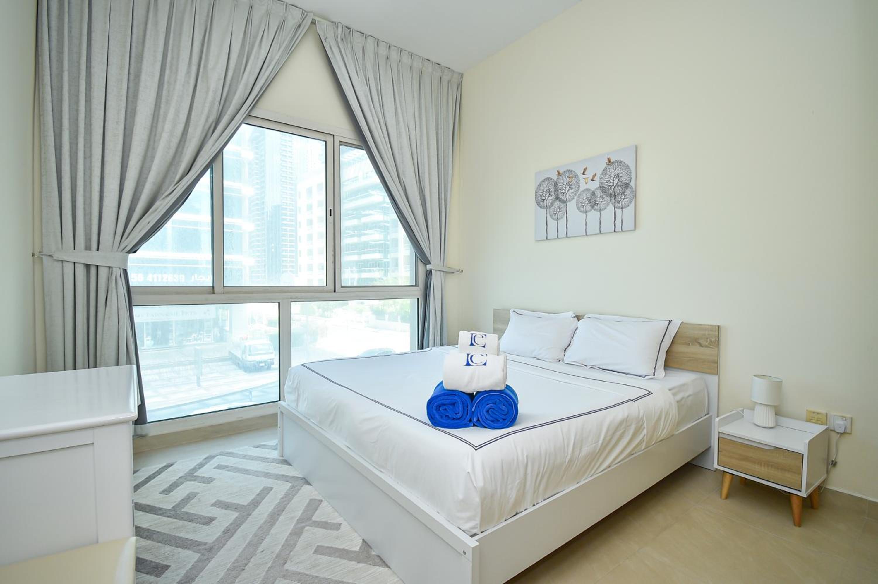 Cozy 1 Bedroom with Study room in Dubai Marina - Ideal for 3 Guests - PRK