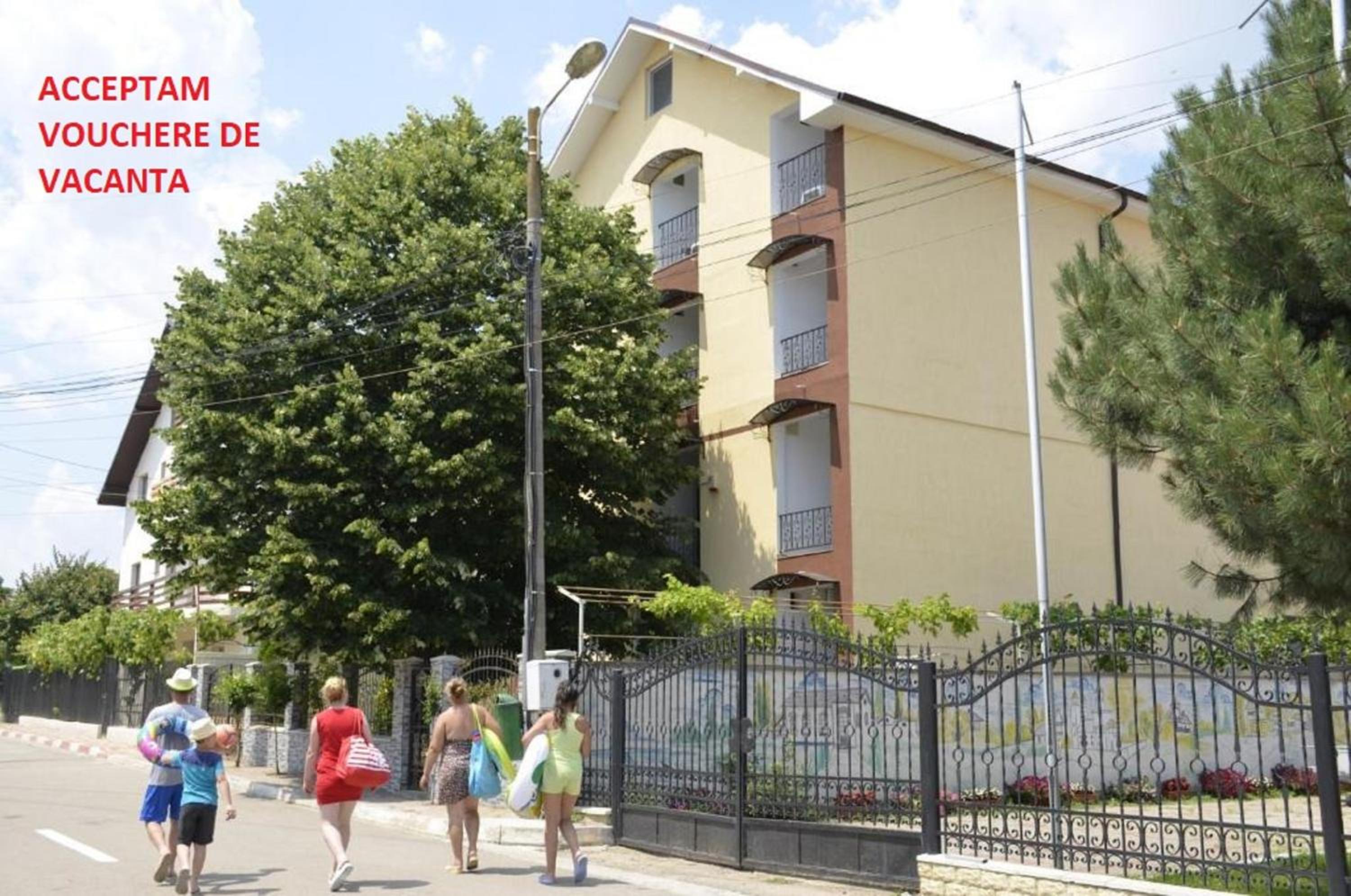 Vila cu Livada view 2