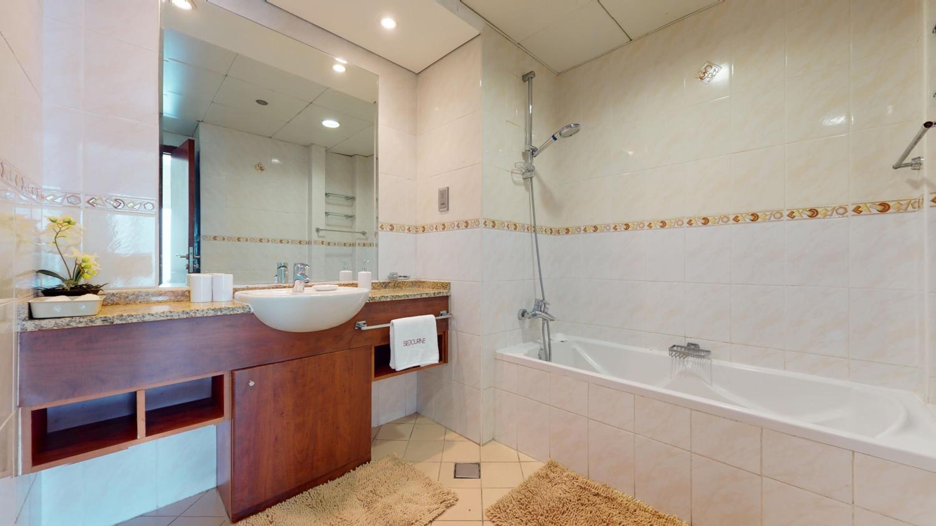 LV38 - Elegant 2BHK in Lake View Tower