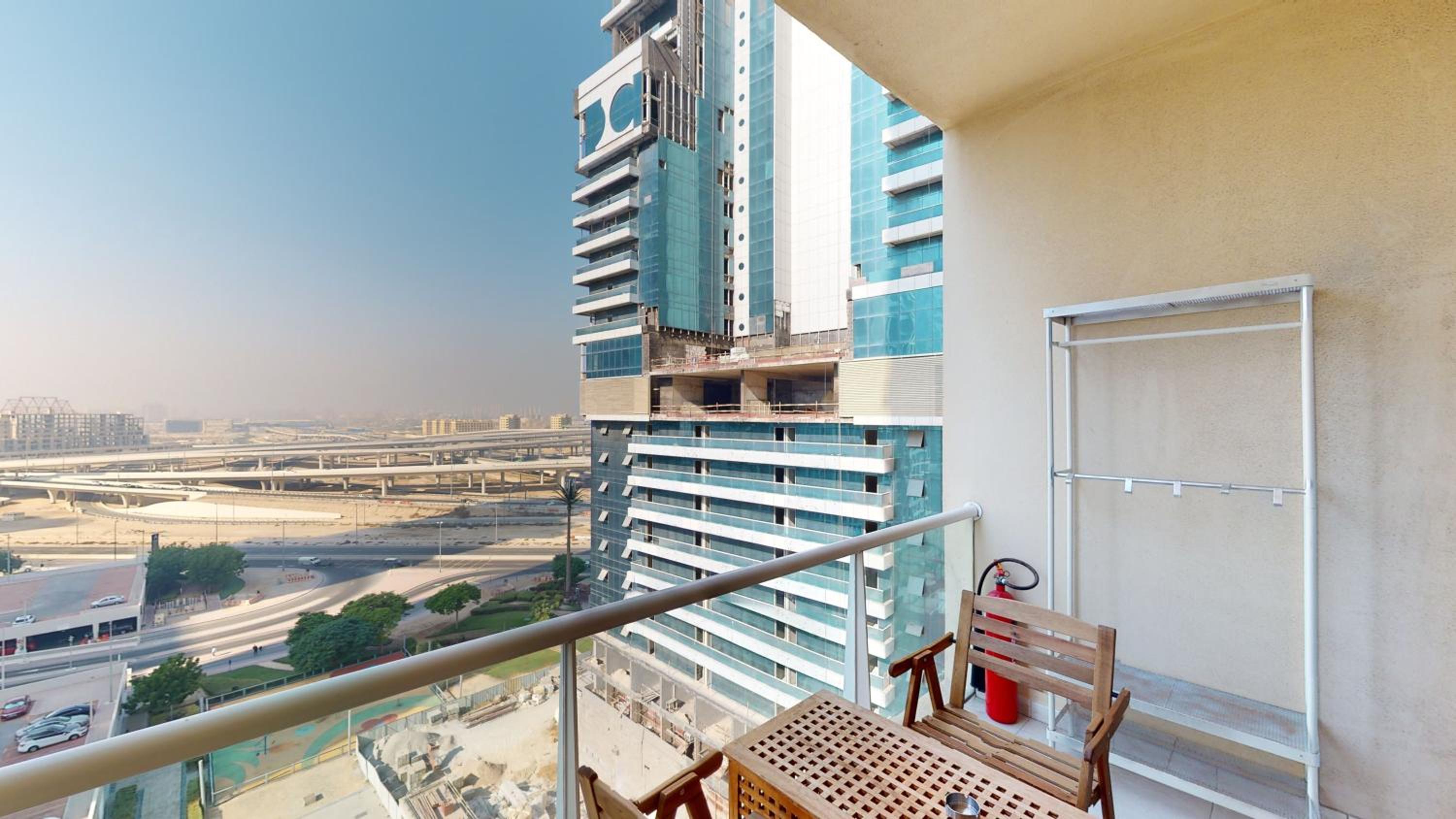 LV13 - Elegant Studio in Lake View Tower