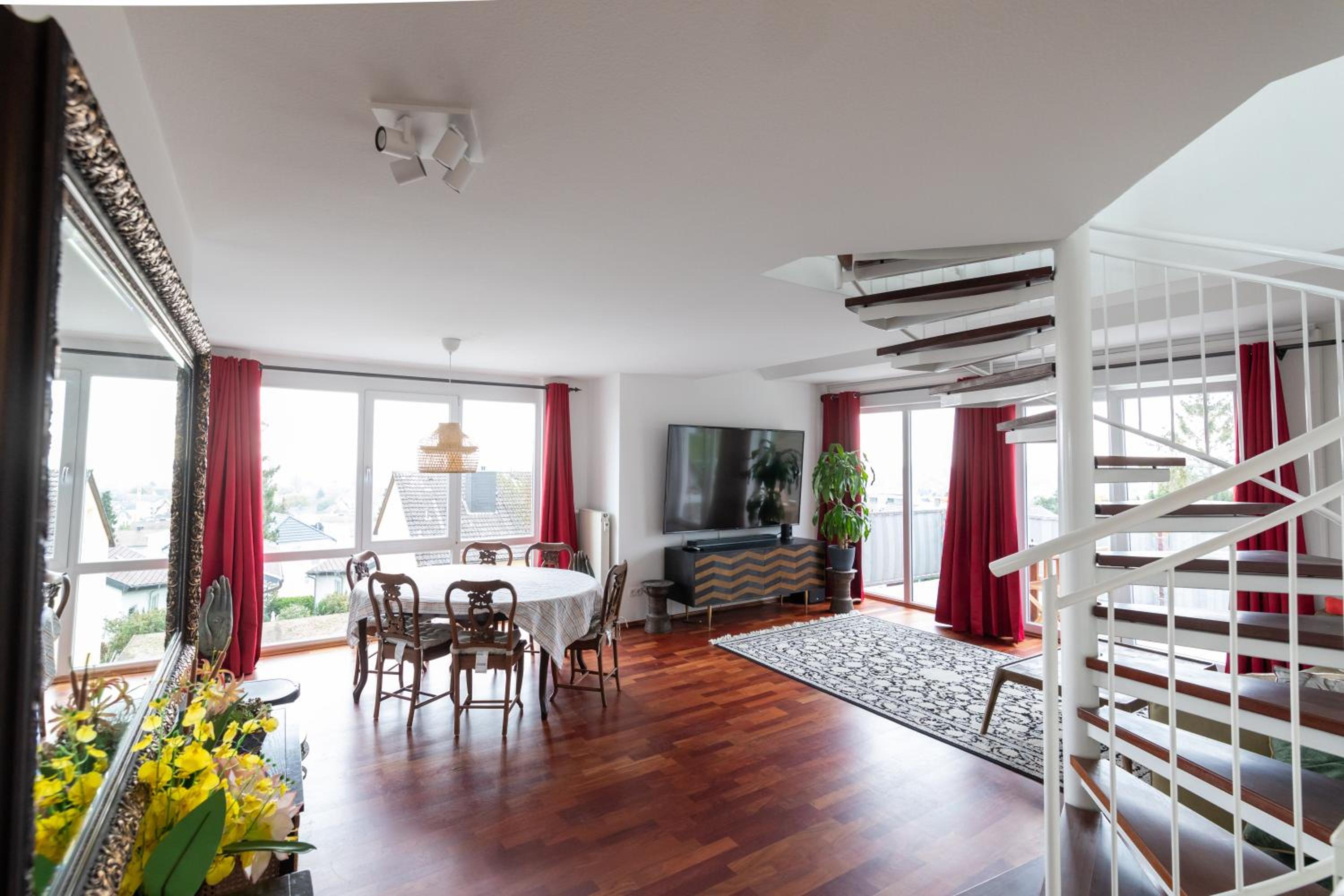 The Beverly Hills of Frankfurt in Hofheim Penthouse or Garden
