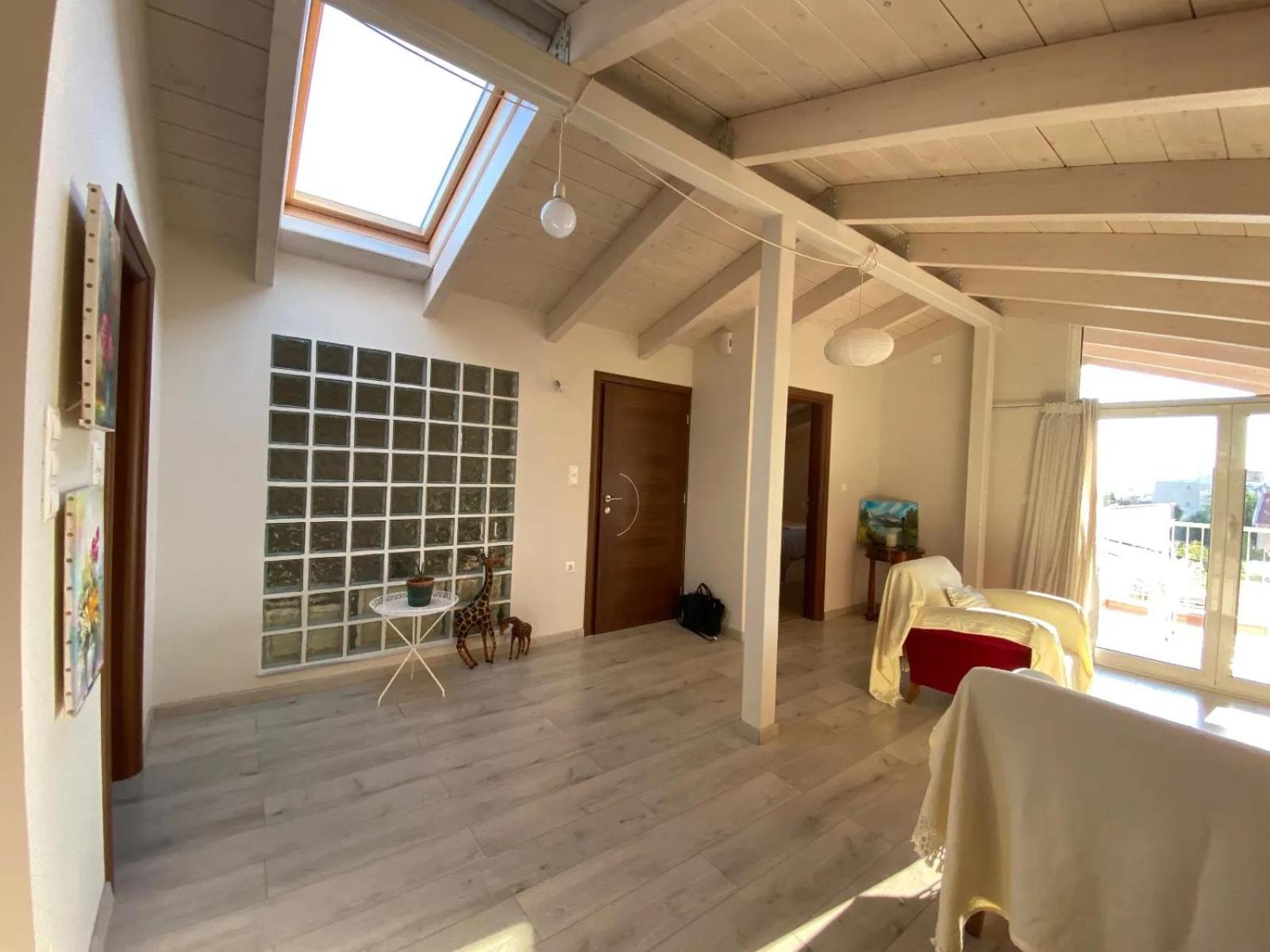 Sunny Apartment with Mountain View photo 4