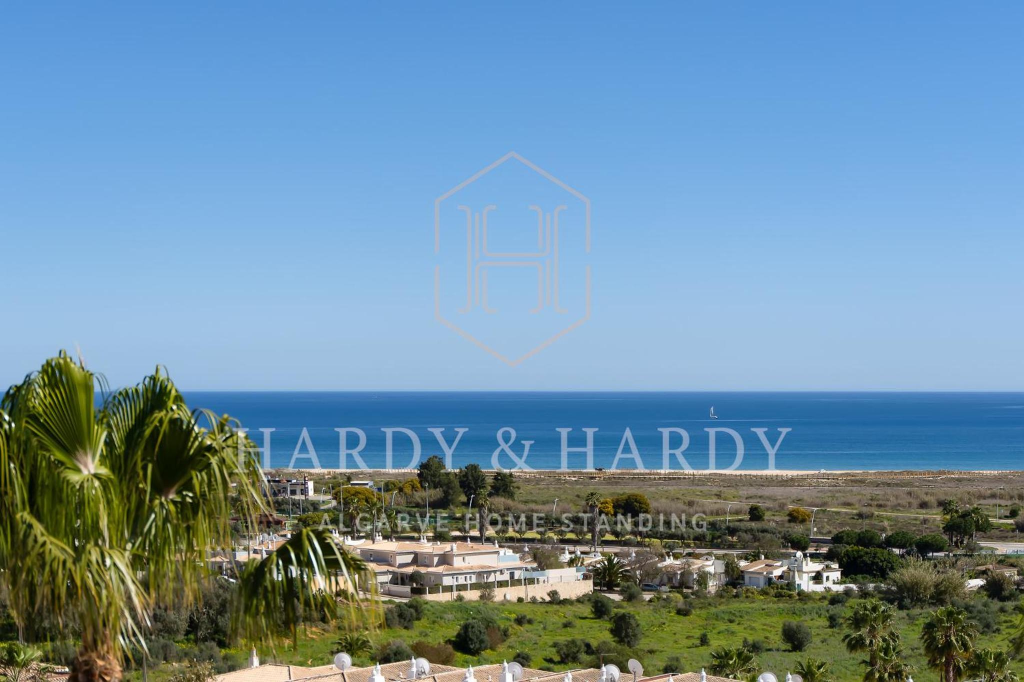 H&H - RARE Amazing Apartment with Panoramic Sea Views near to Meia Praia Beach & Lagos center view 2