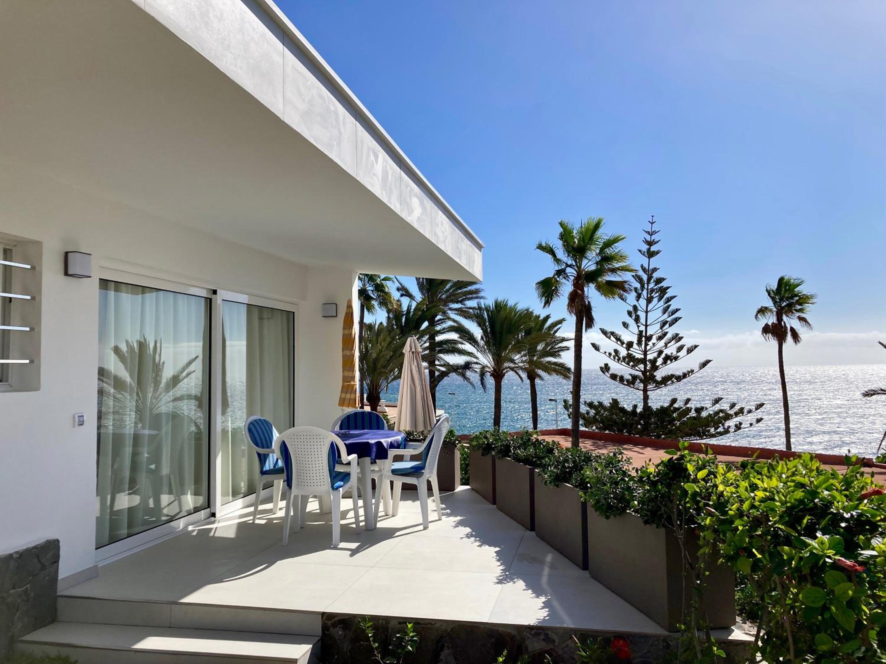 Ocean view apartments Las Flores I view 4