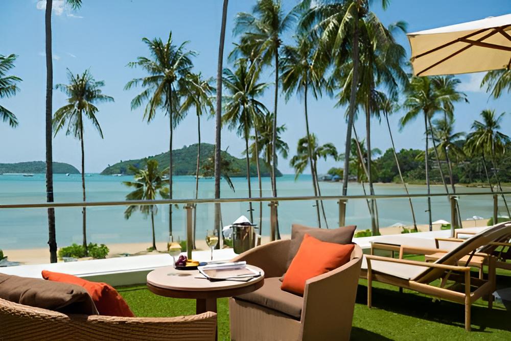 outdoor BBQ area