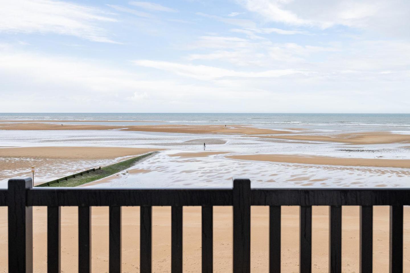 Joli studio avec vue panoramique sur la Mer view 2