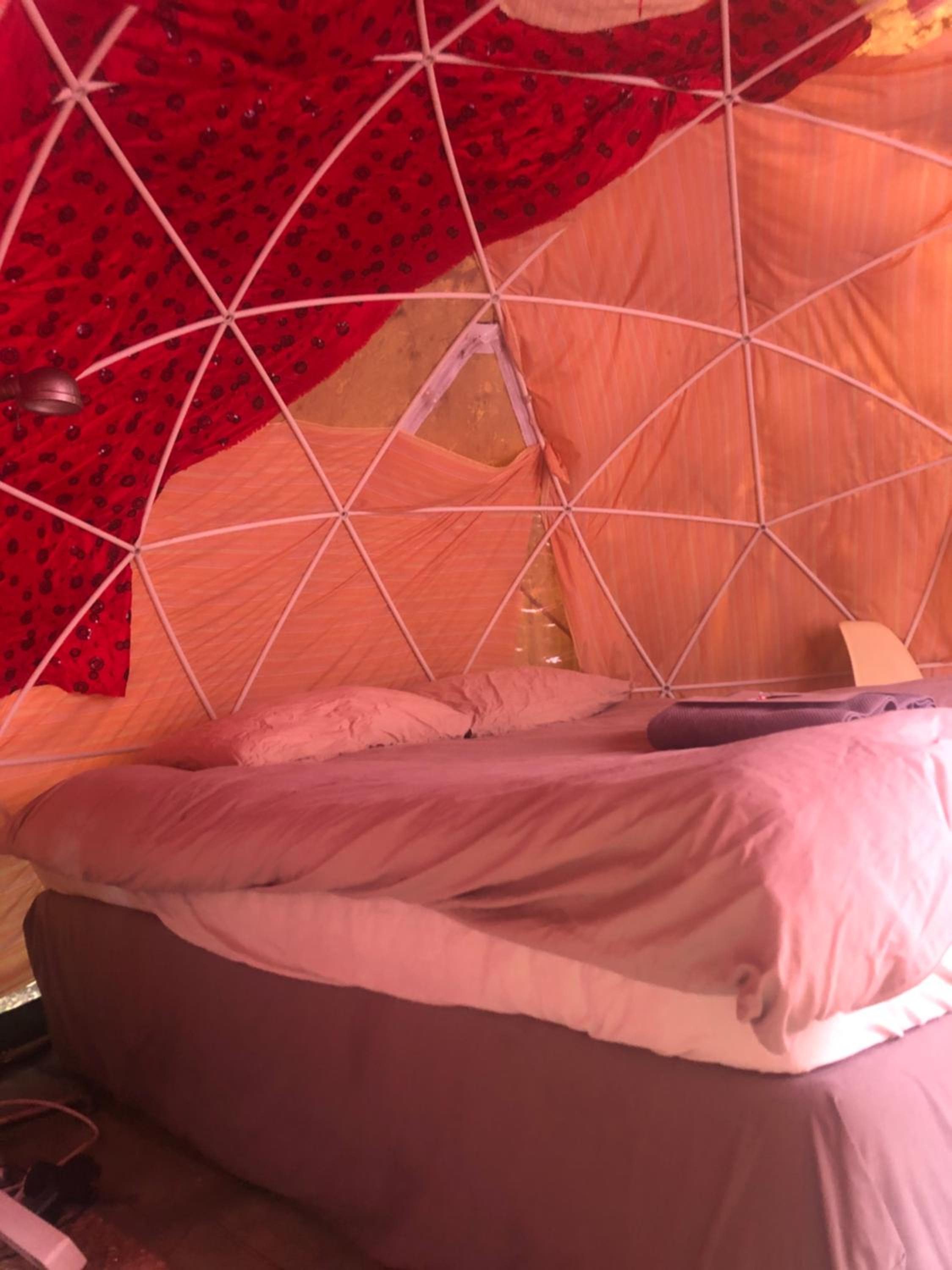 Vintage Dome Igloo tent, Lange Haven Schiedam