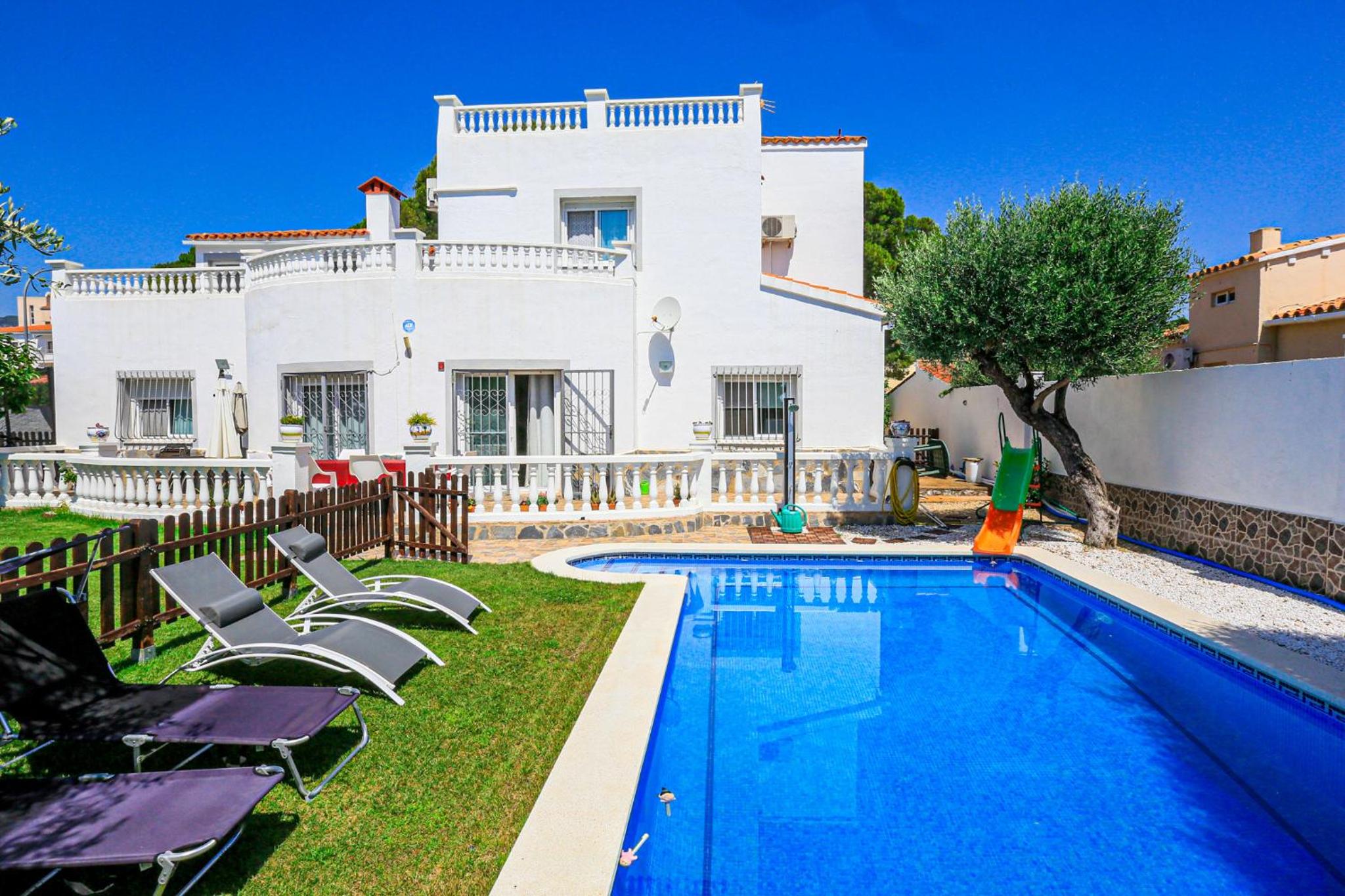Villa Albada - ONLY FAMILIES photo 1