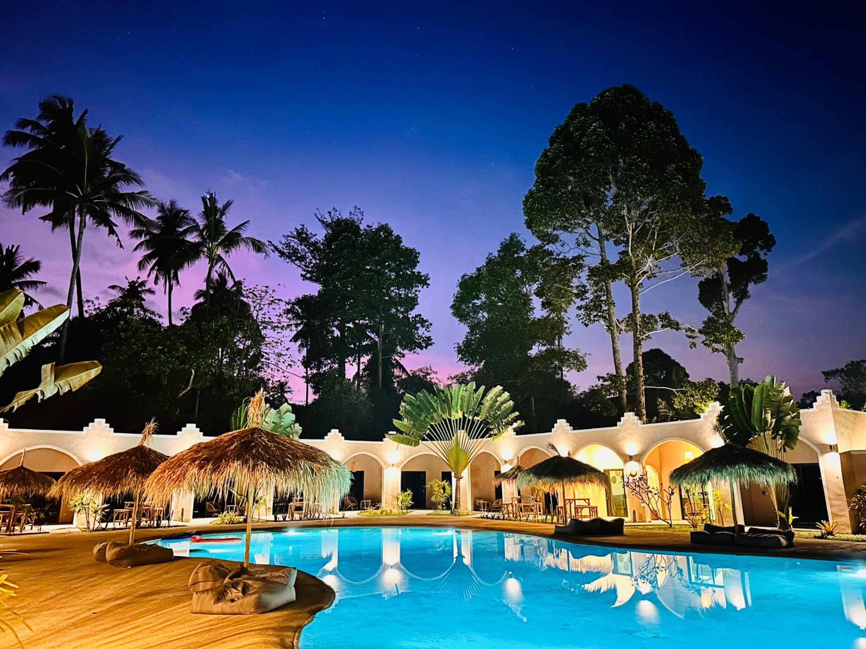 swimming pool