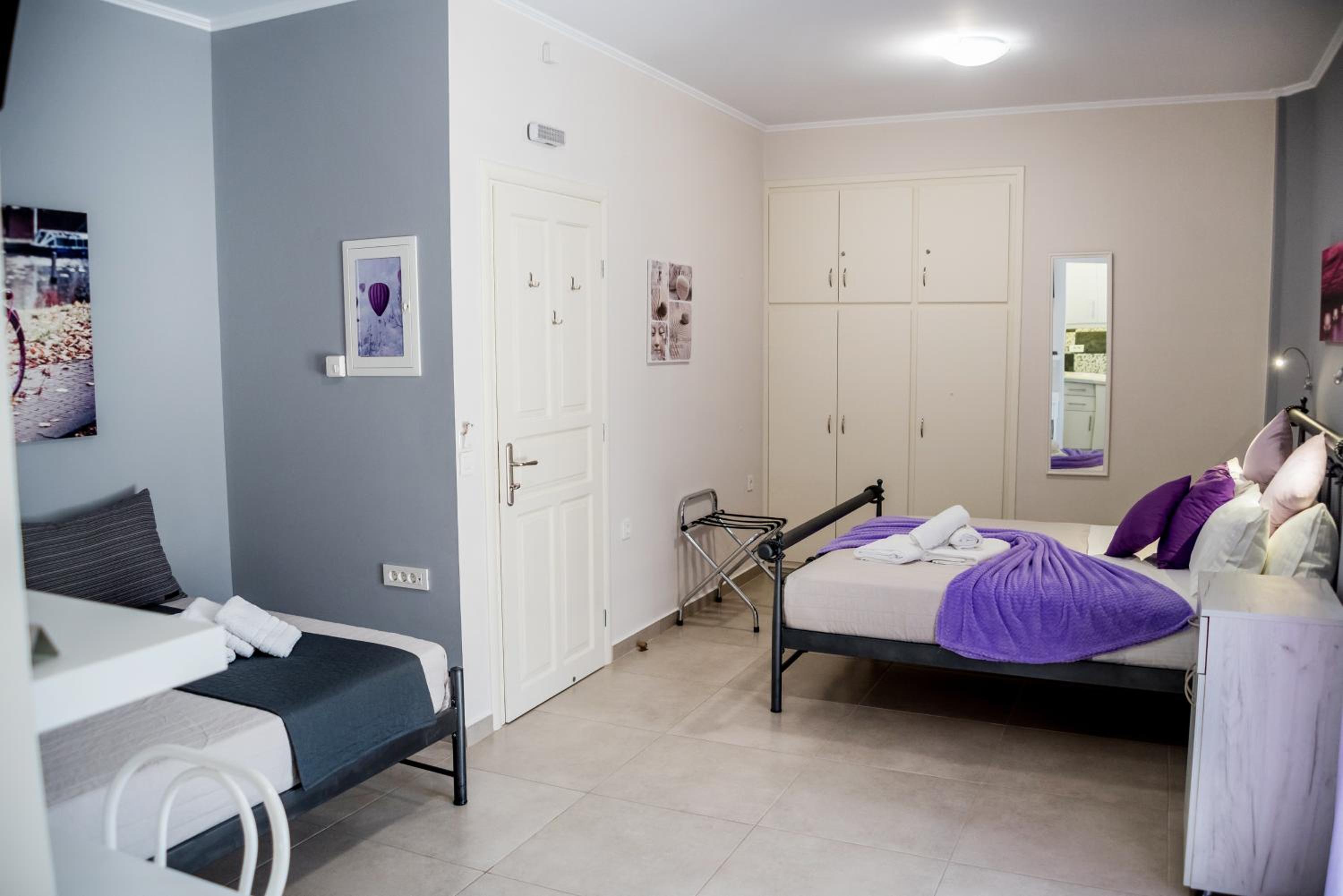 PargaLand Studios & Apartments