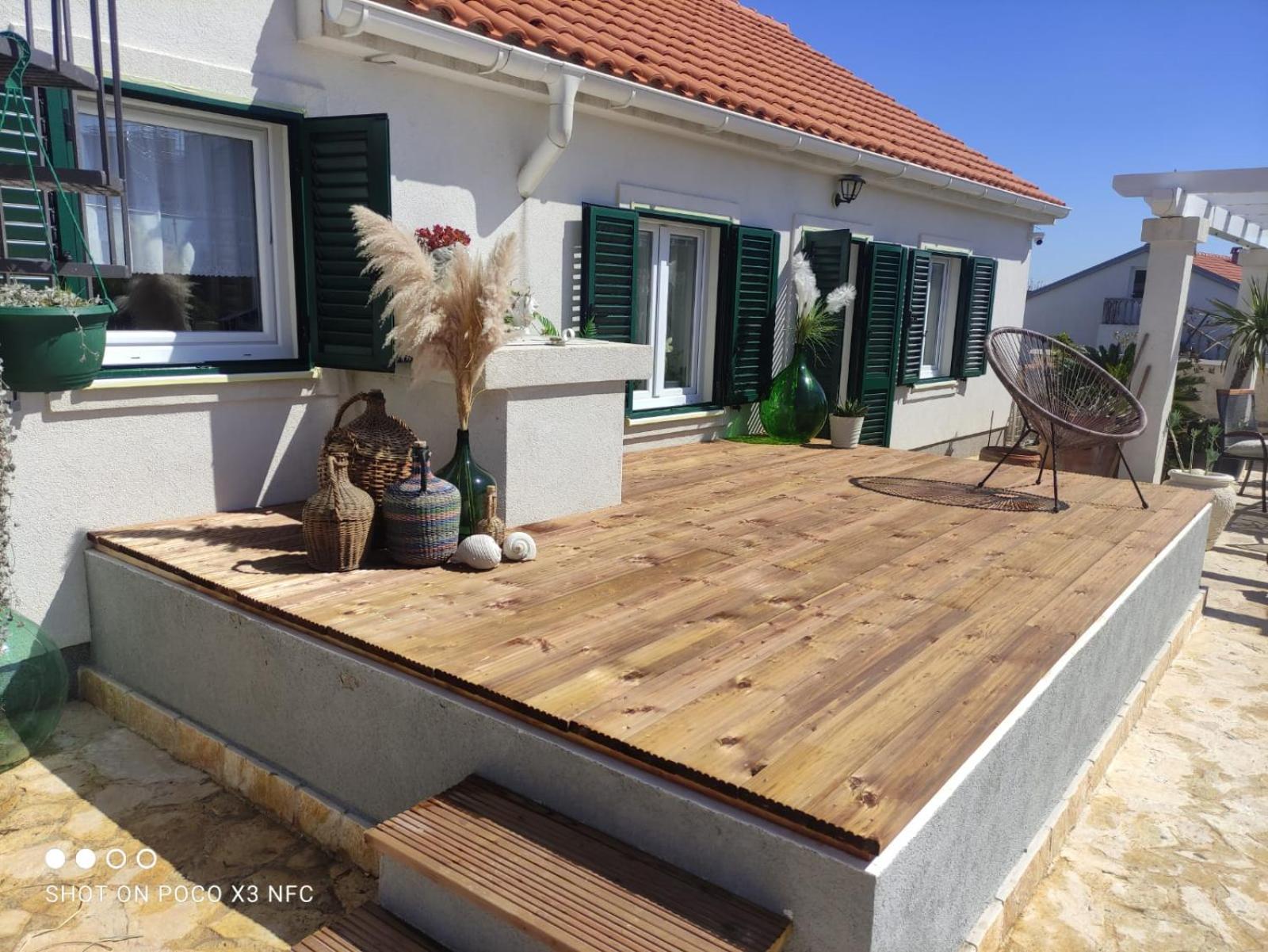 House Diana - heated swimming pool and jacuzzi view 4