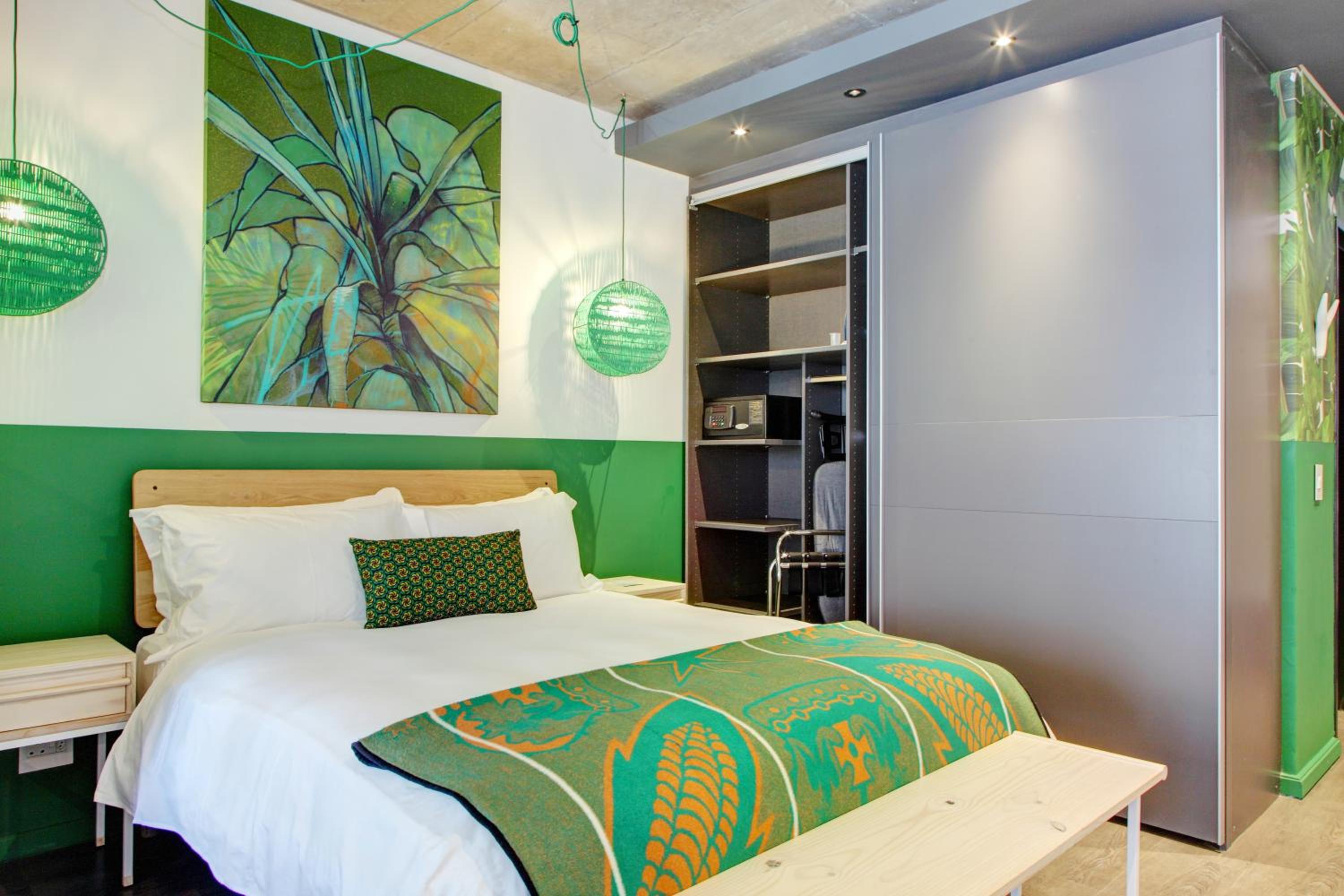 WEX1 Private Apartments by Perch Stays