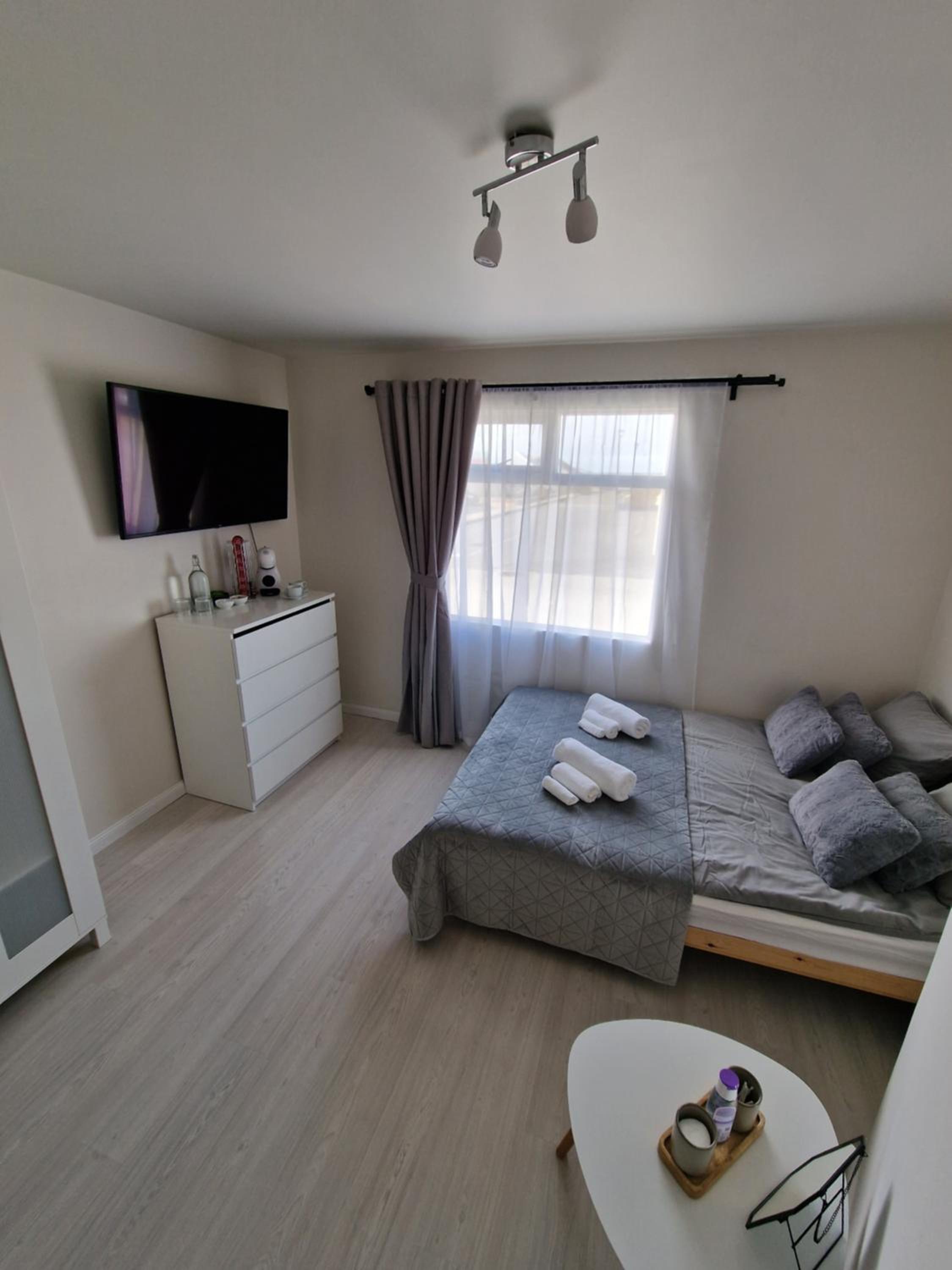 R&J Guesthouse Room
