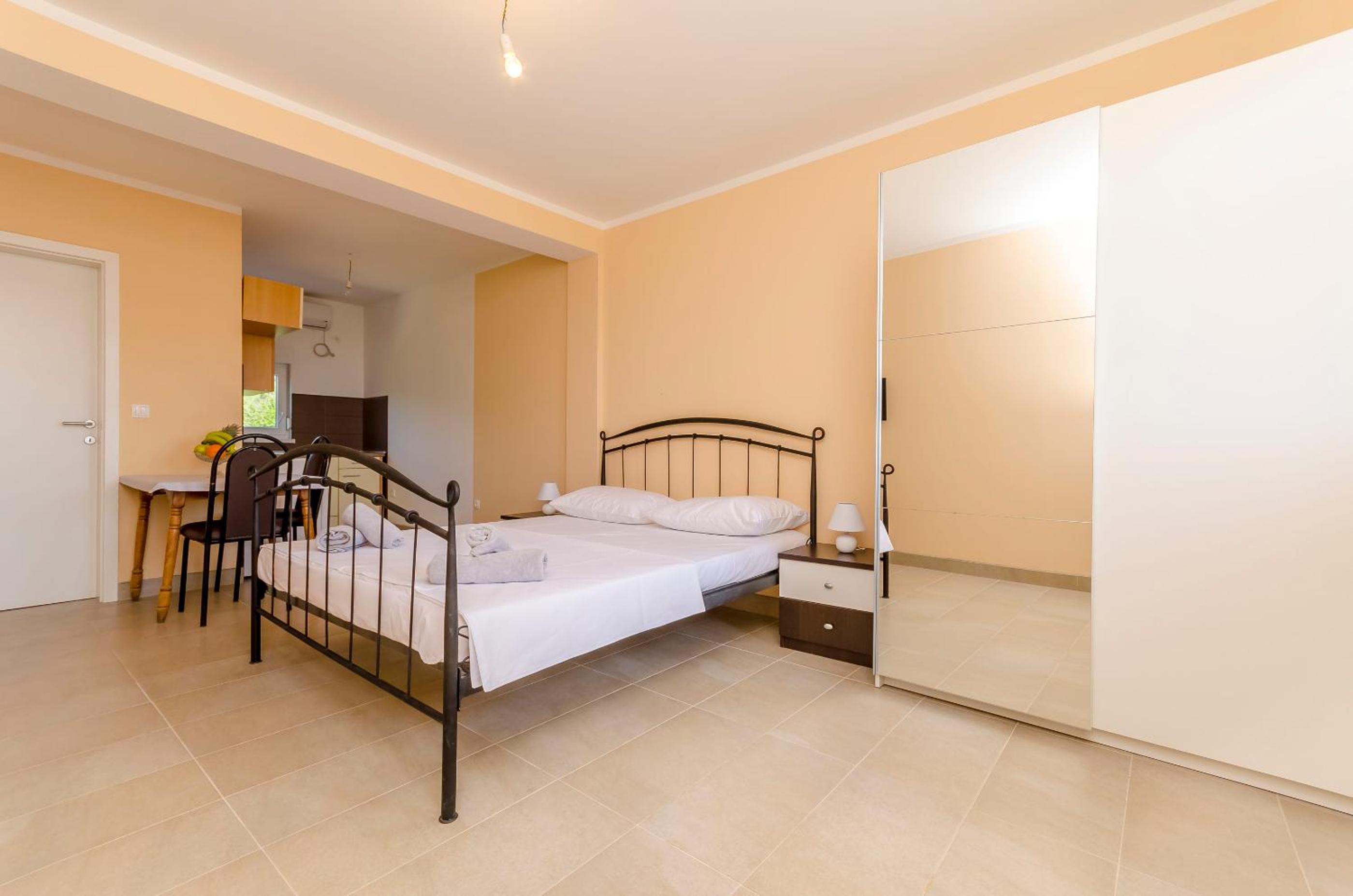 Apartmani Lorena view 2