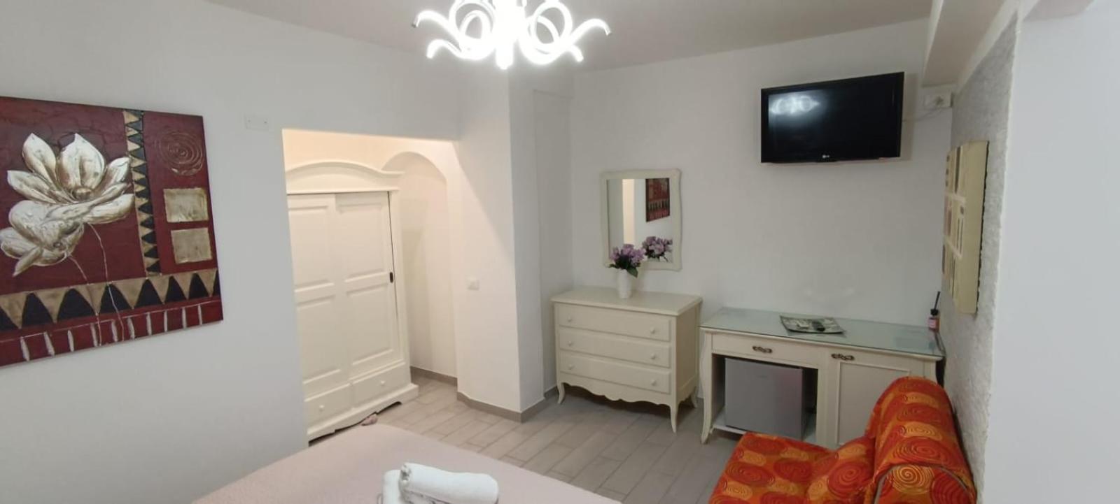 Photo 42
