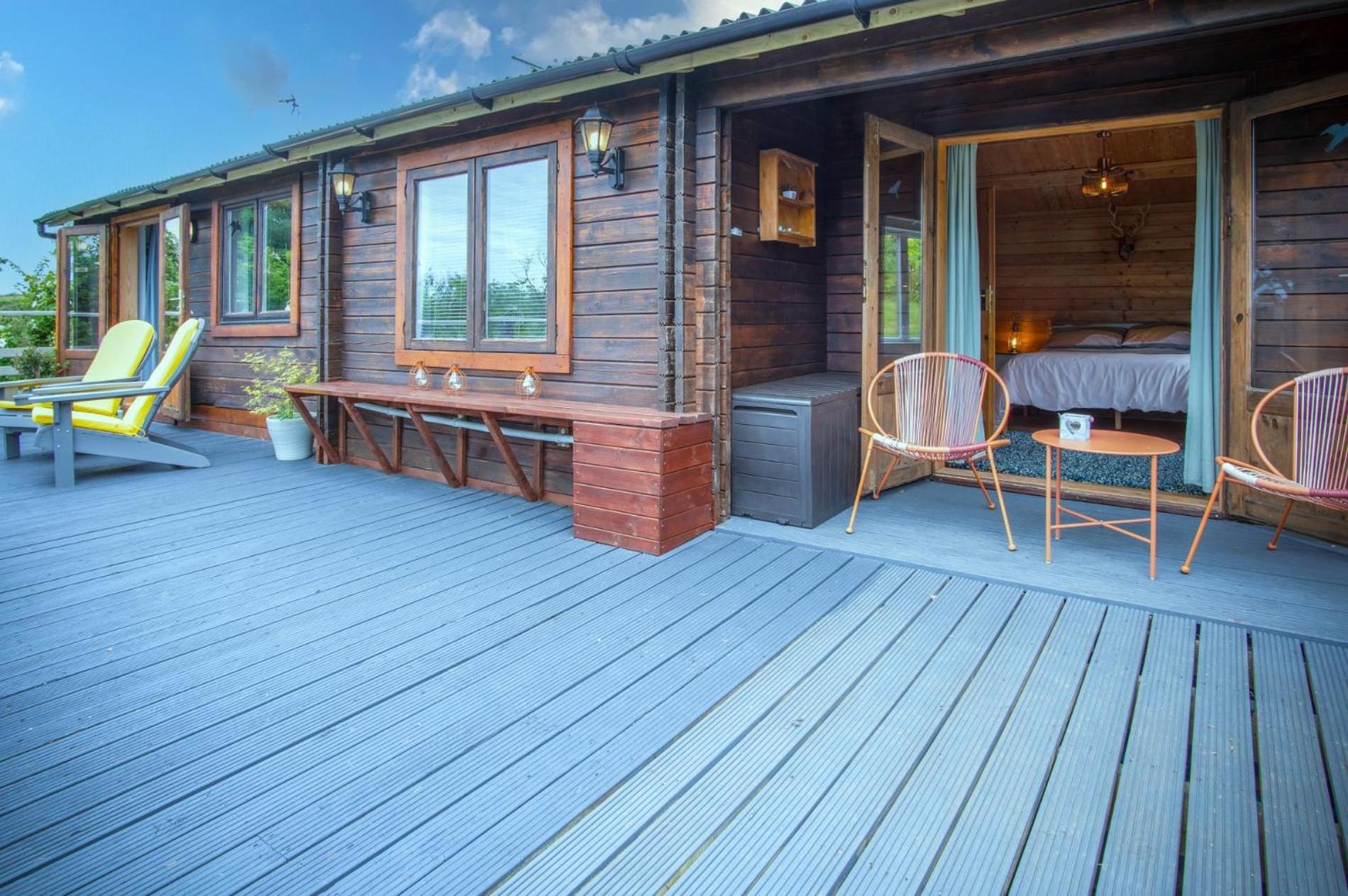 The Lodge At Sheepswalk Farm - 2 Bedroom Lodge - Stepaside view 5