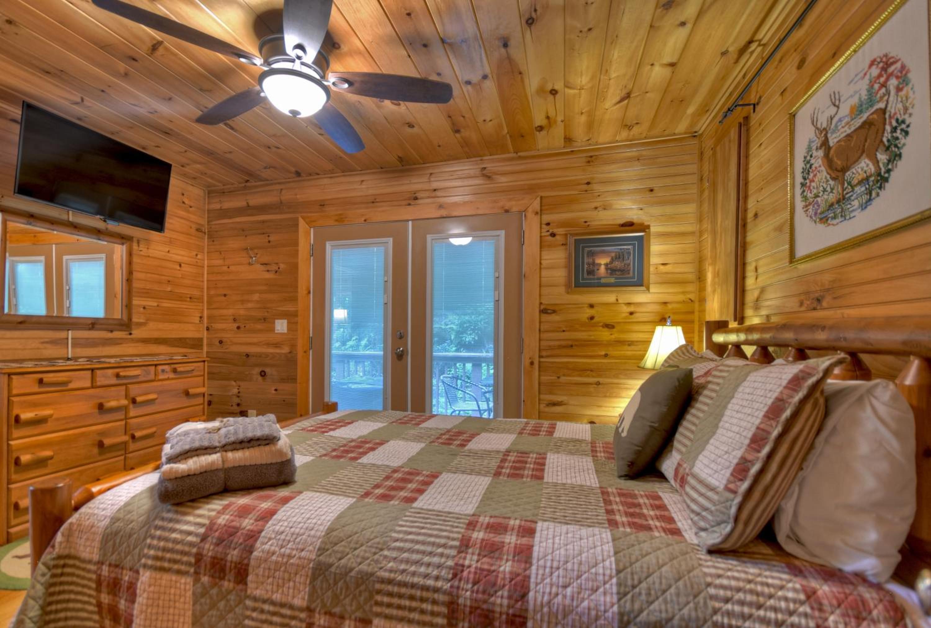 Snuggle Inn
