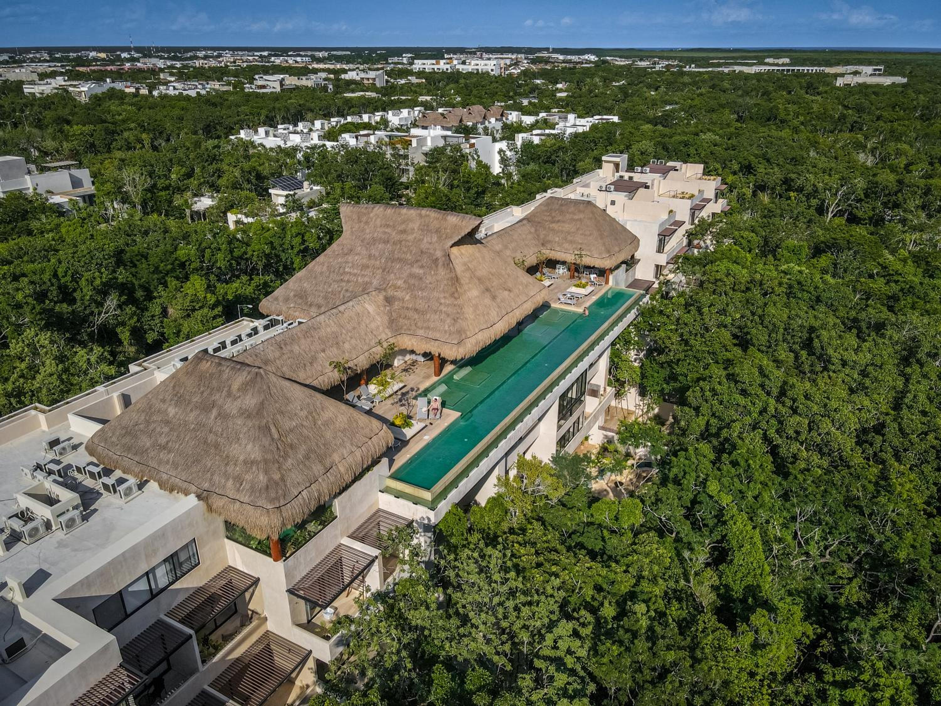 Hotel Casa Búho Jungle Deluxe Suite Amenities - Image 1