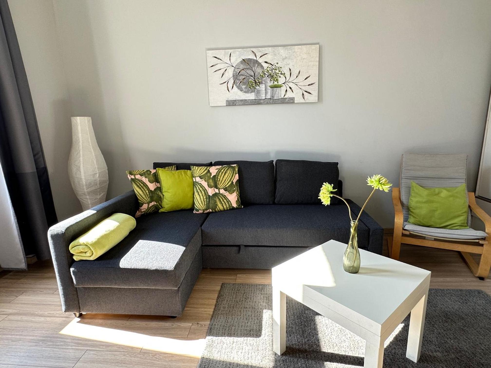 ORANGEHOMES One Bedroom Cozy Apartment