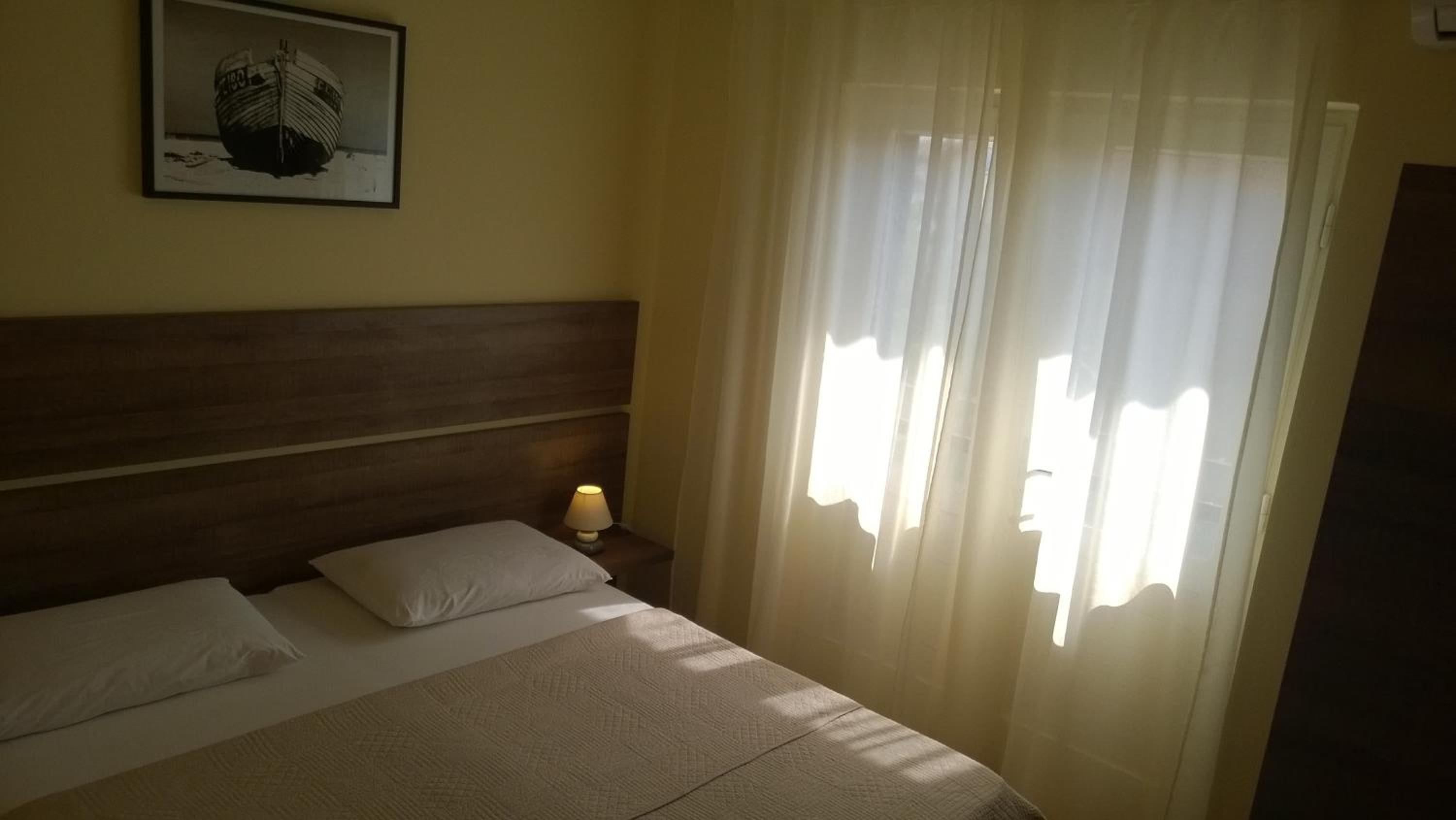Rooms & Apartments Blue Beach view 3